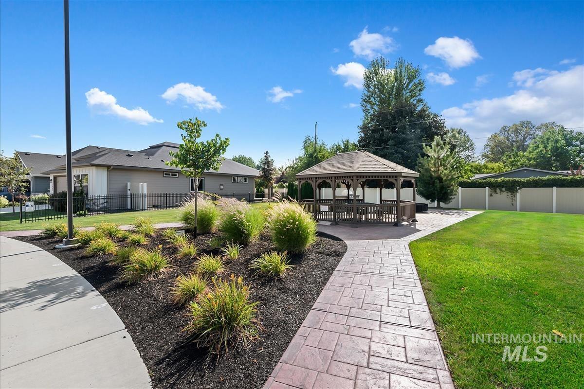 1469 N Parkshire Way, Meridian, Idaho 83642, 3 Bedrooms, 2 Bathrooms, Residential For Sale, Price $579,900, 98997588