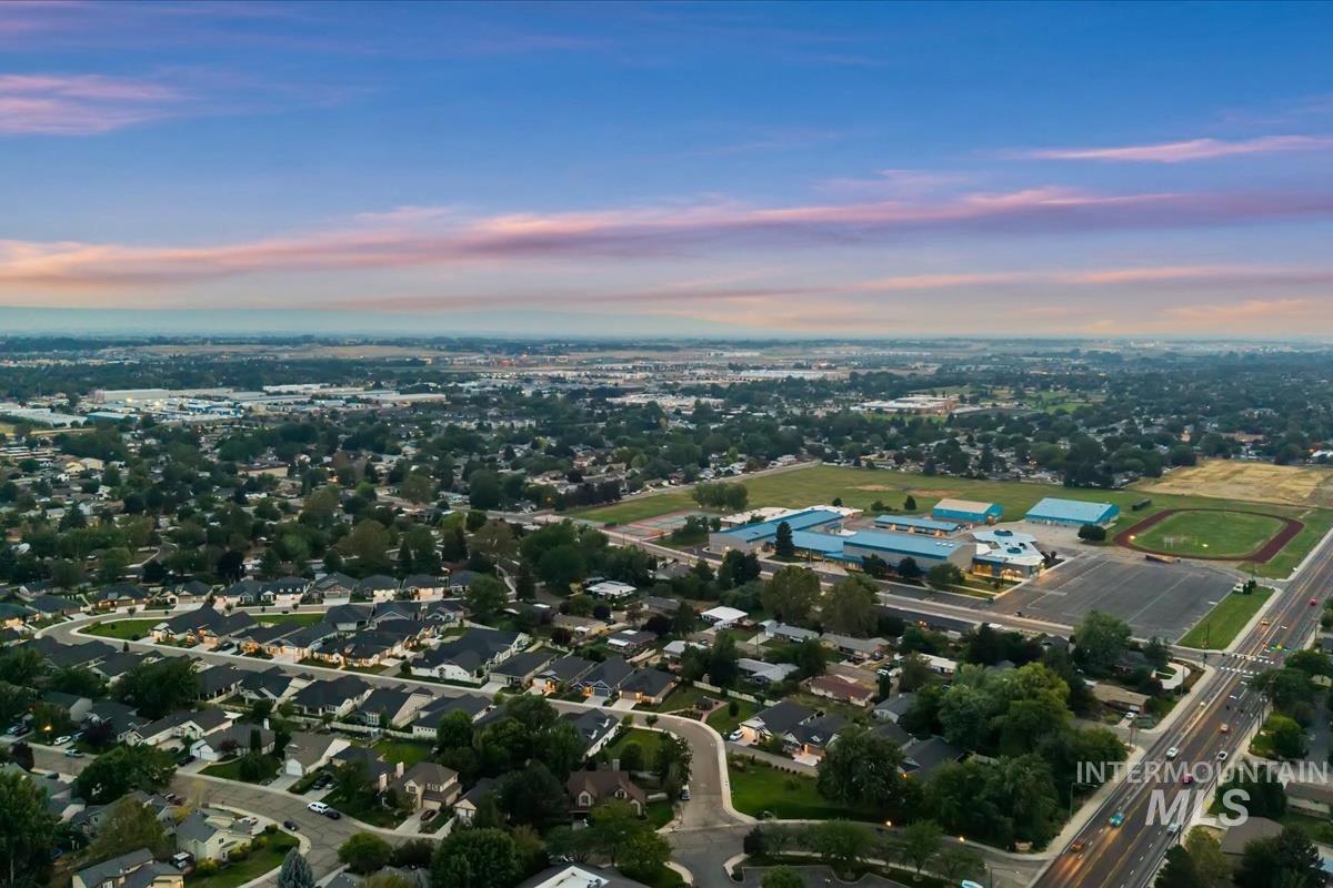 1469 N Parkshire Way, Meridian, Idaho 83642, 3 Bedrooms, 2 Bathrooms, Residential For Sale, Price $579,900, 98997588