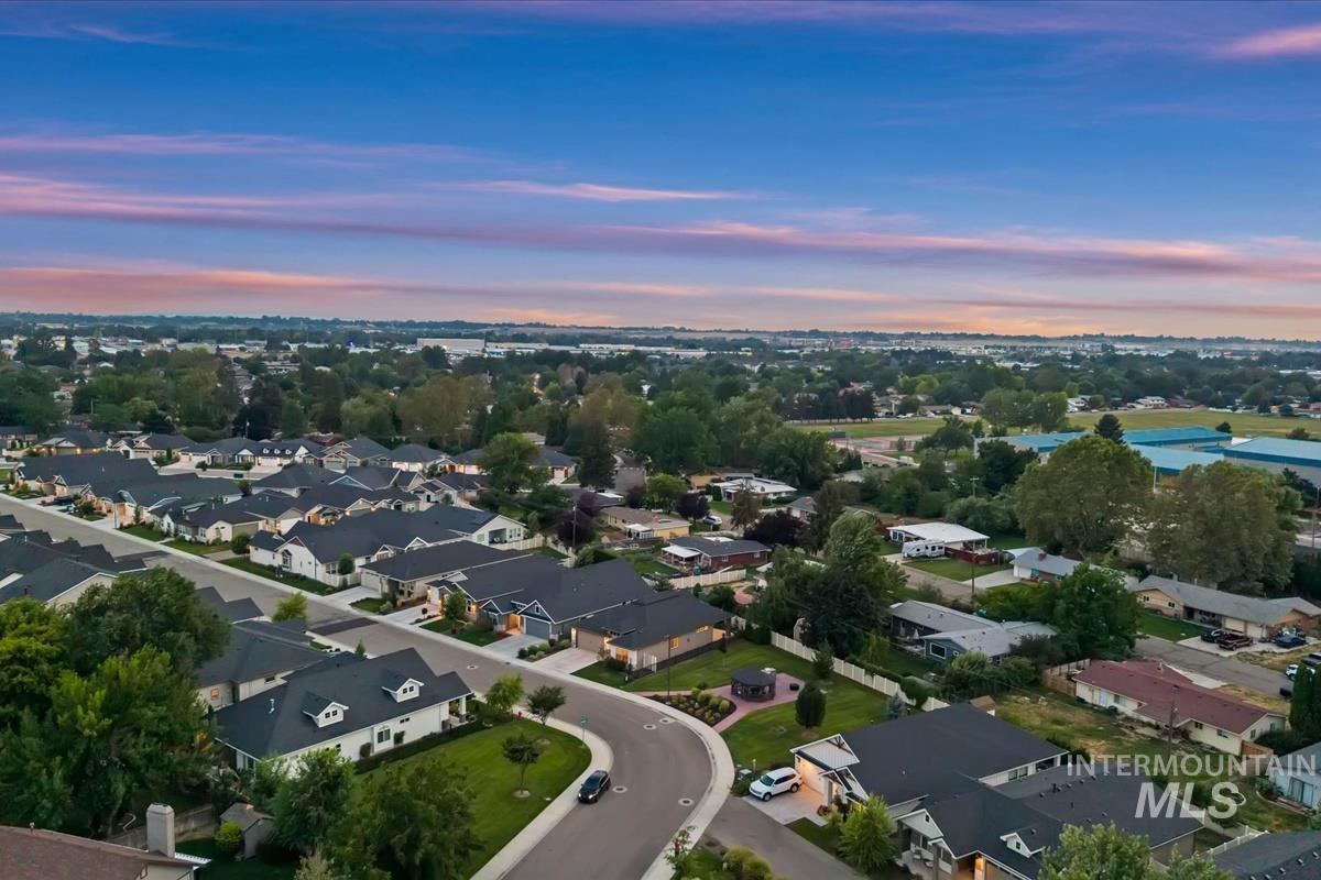 1469 N Parkshire Way, Meridian, Idaho 83642, 3 Bedrooms, 2 Bathrooms, Residential For Sale, Price $579,900, 98997588