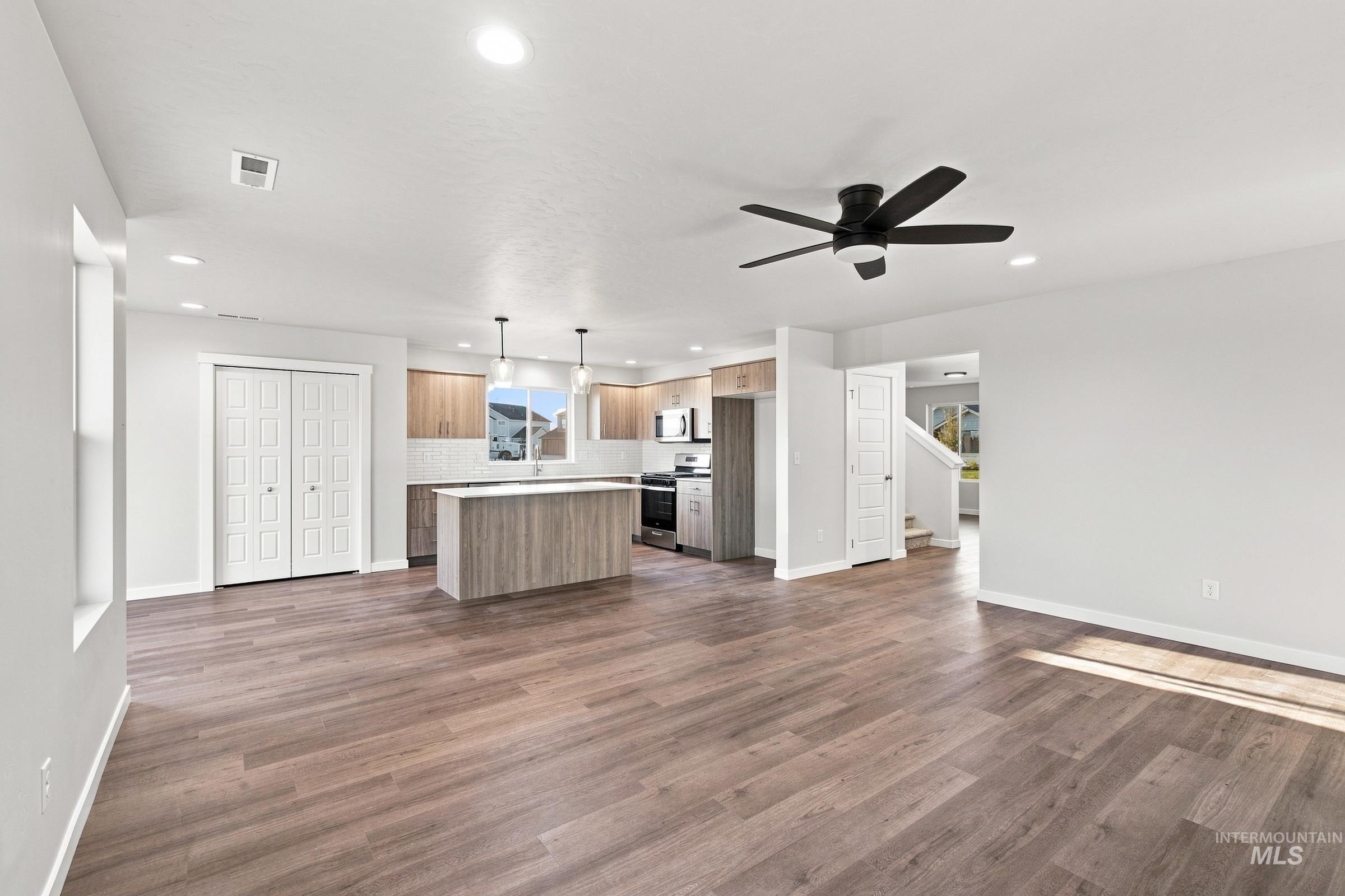 7362 W Newtown Dr, Eagle, Idaho 83616, 5 Bedrooms, 3 Bathrooms, Residential For Sale, Price $659,990,MLS 98997615