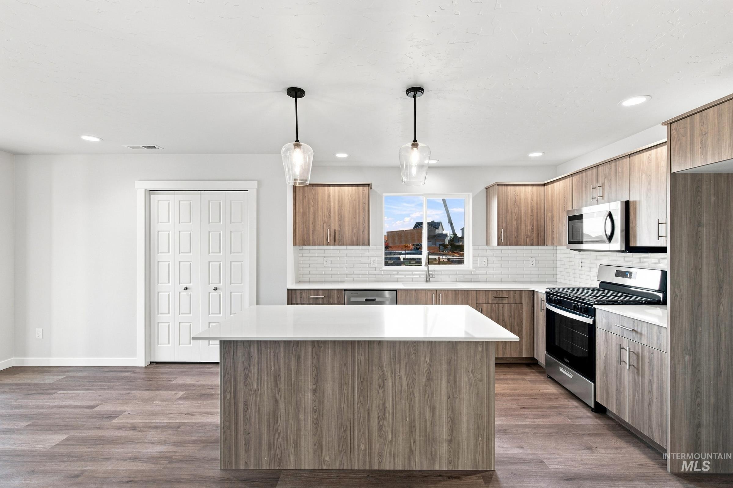 7362 W Newtown Dr, Eagle, Idaho 83616, 5 Bedrooms, 3 Bathrooms, Residential For Sale, Price $659,990,MLS 98997615