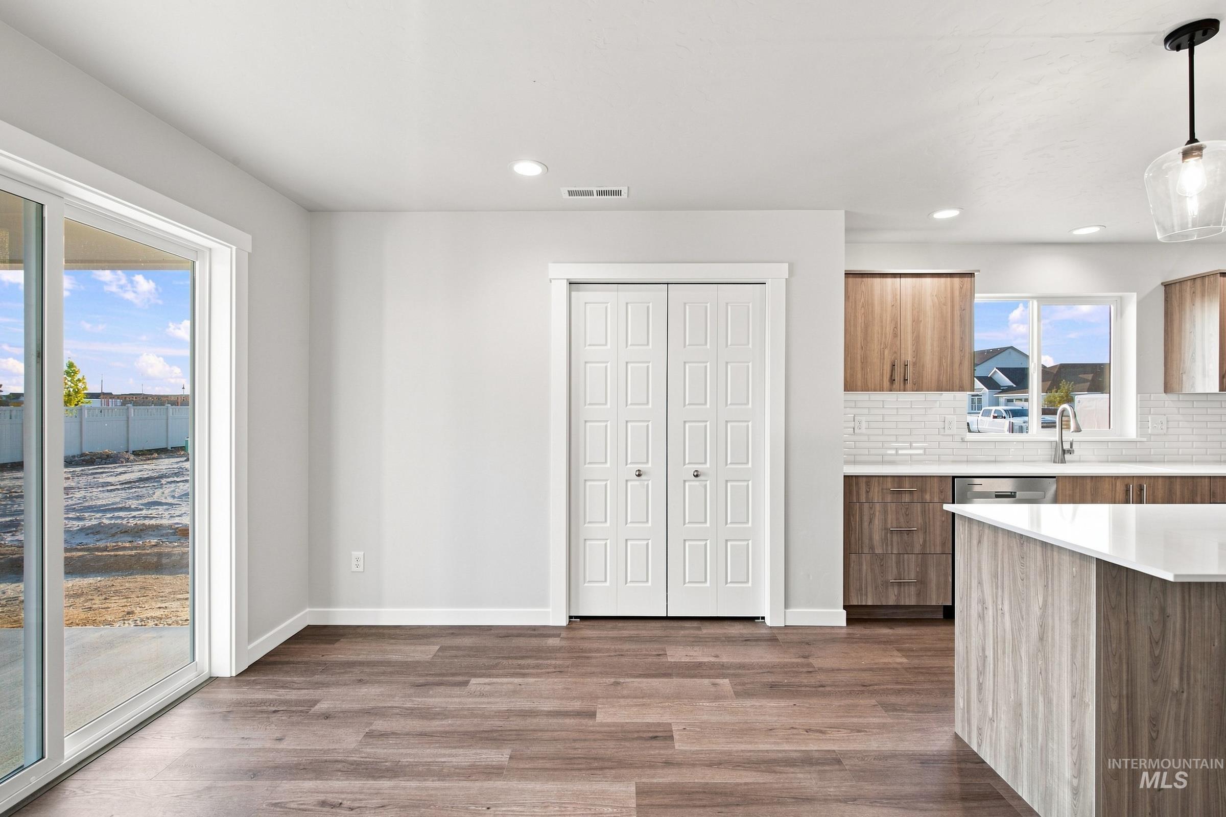 7362 W Newtown Dr, Eagle, Idaho 83616, 5 Bedrooms, 3 Bathrooms, Residential For Sale, Price $659,990,MLS 98997615