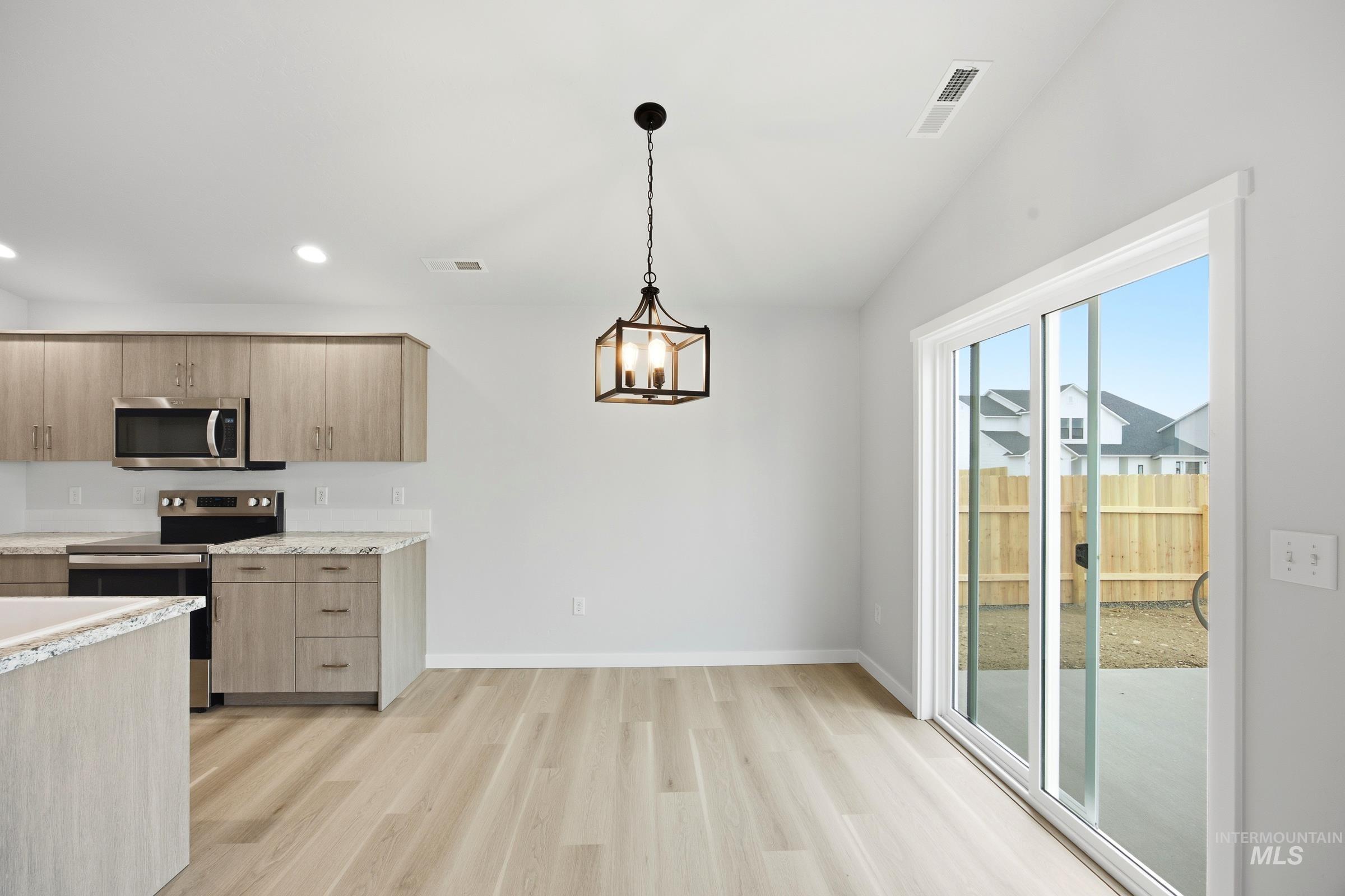 431 Aplomado Ct, Middleton, Idaho 83644, 3 Bedrooms, 2 Bathrooms, Residential For Sale, Price $429,990,MLS 98997618