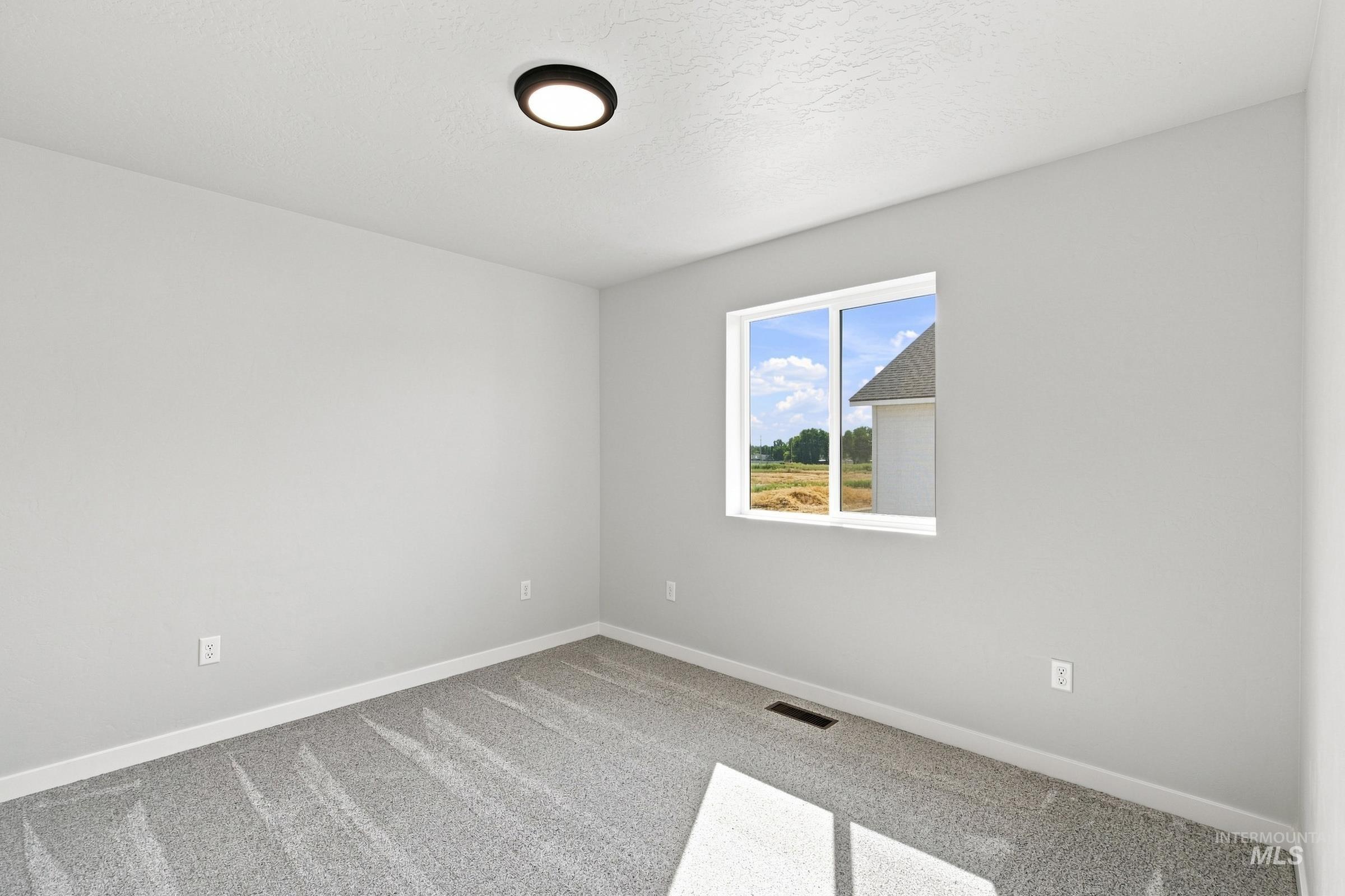 1751 Gyrfalcon St, Middleton, Idaho 83644, 5 Bedrooms, 3 Bathrooms, Residential For Sale, Price $524,990, 98997619