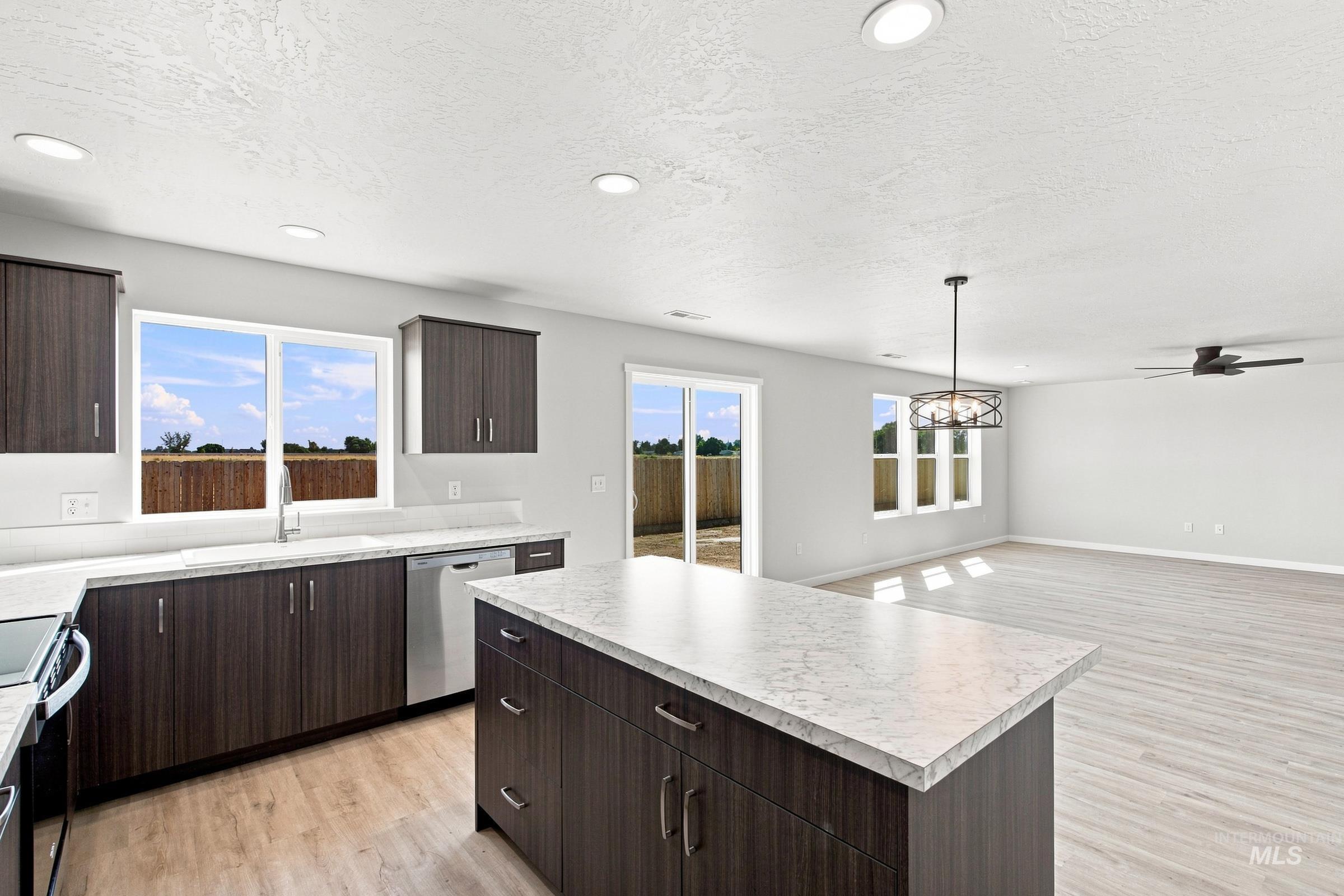 1751 Gyrfalcon St, Middleton, Idaho 83644, 5 Bedrooms, 3 Bathrooms, Residential For Sale, Price $524,990, 98997619