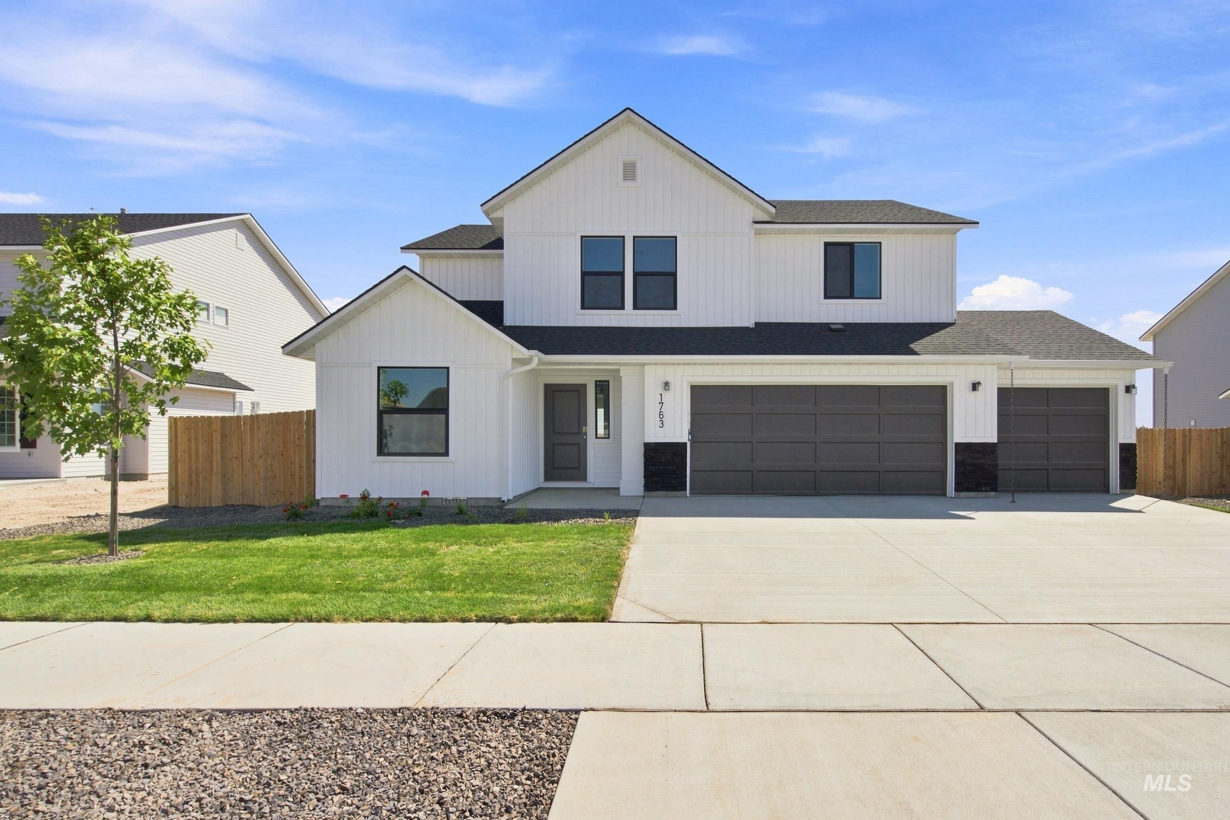 1763 Gyrfalcon St, Middleton, Idaho 83644, 4 Bedrooms, 2.5 Bathrooms, Residential For Sale, Price $445,990,MLS 98997620