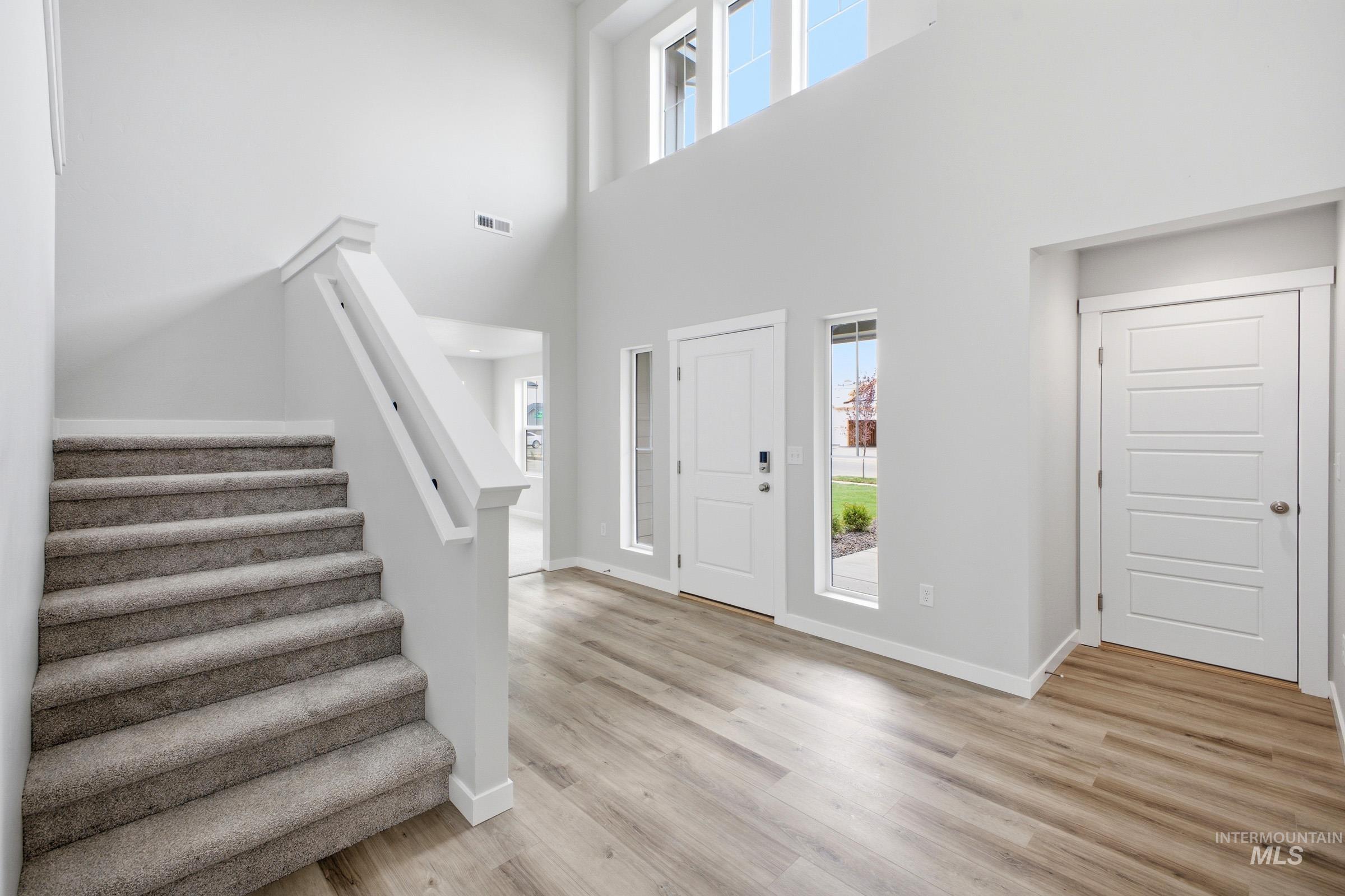 9400 W Cosmic St, Nampa, Idaho 83687, 4 Bedrooms, 3 Bathrooms, Residential For Sale, Price $559,990,MLS 98997622