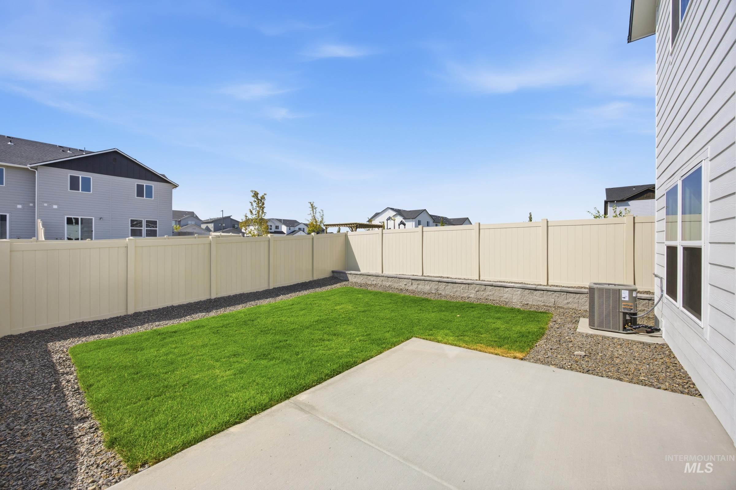 10831 Greensboro St, Caldwell, Idaho 83605, 3 Bedrooms, 2.5 Bathrooms, Residential For Sale, Price $382,990,MLS 98997624