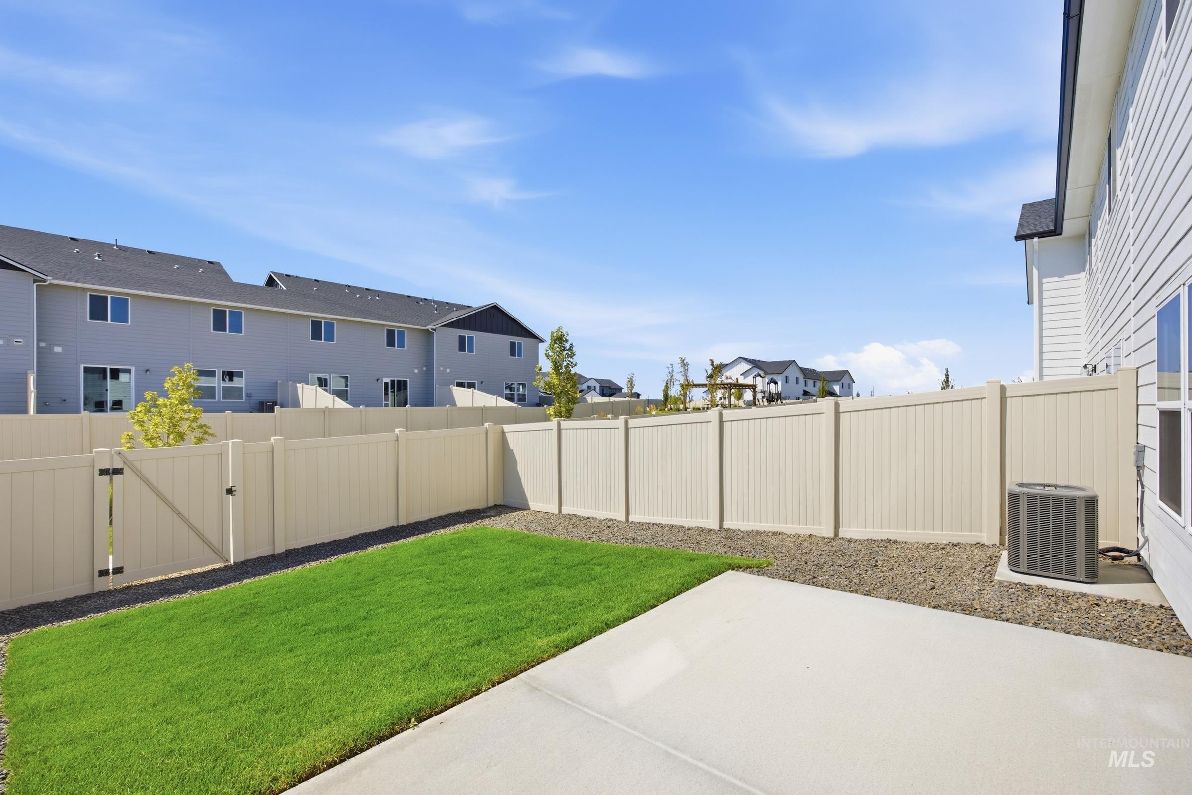 10821 Greensboro St, Caldwell, Idaho 83605, 3 Bedrooms, 2.5 Bathrooms, Residential For Sale, Price $359,990, 98997627
