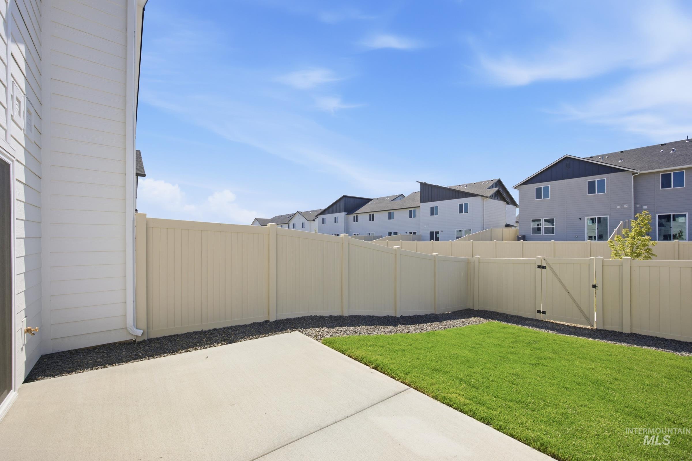 10821 Greensboro St, Caldwell, Idaho 83605, 3 Bedrooms, 2.5 Bathrooms, Residential For Sale, Price $359,990, 98997627