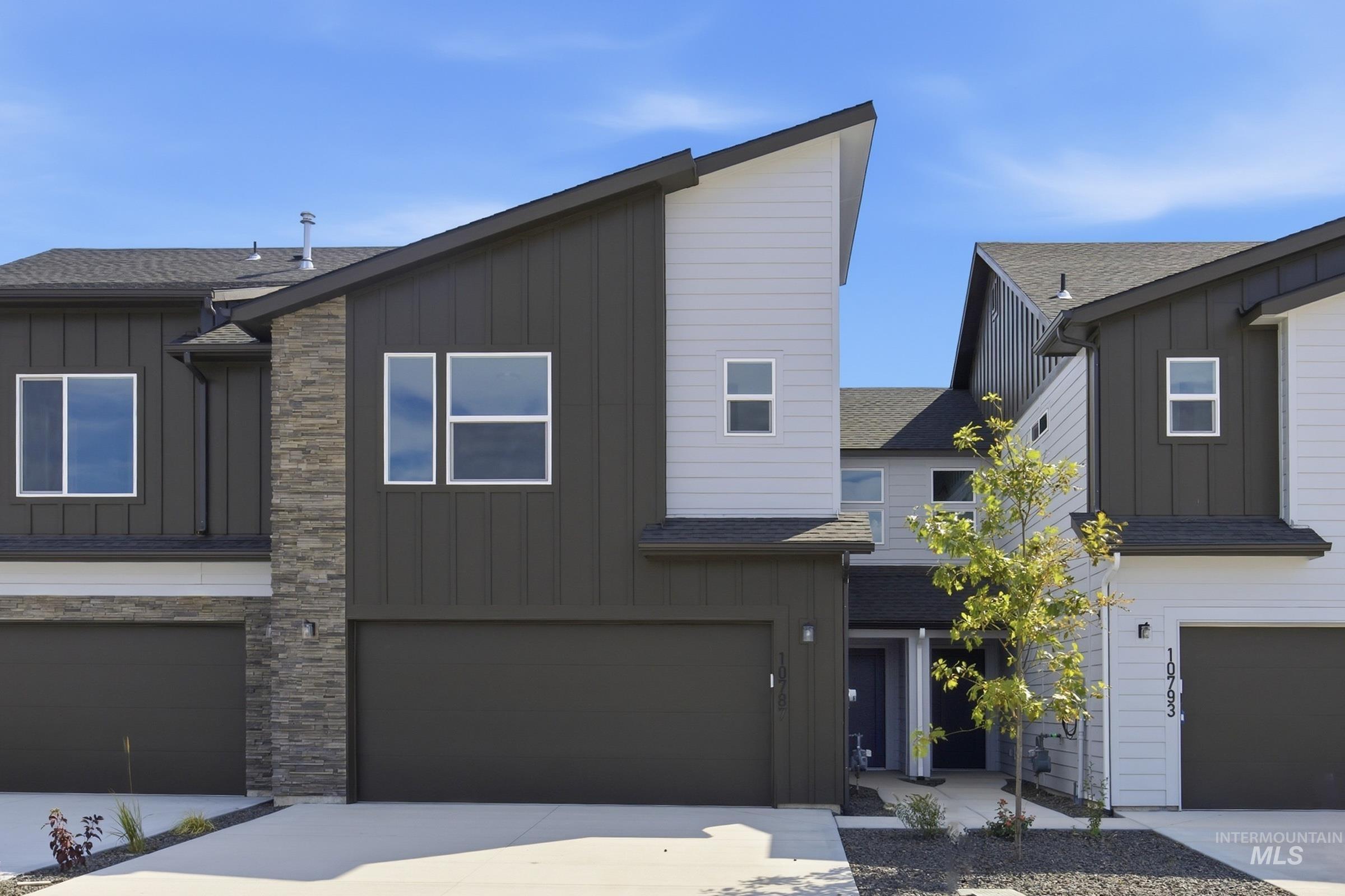 10787 Greensboro St, Caldwell, Idaho 83605, 3 Bedrooms, 2.5 Bathrooms, Residential For Sale, Price $379,990,MLS 98997630