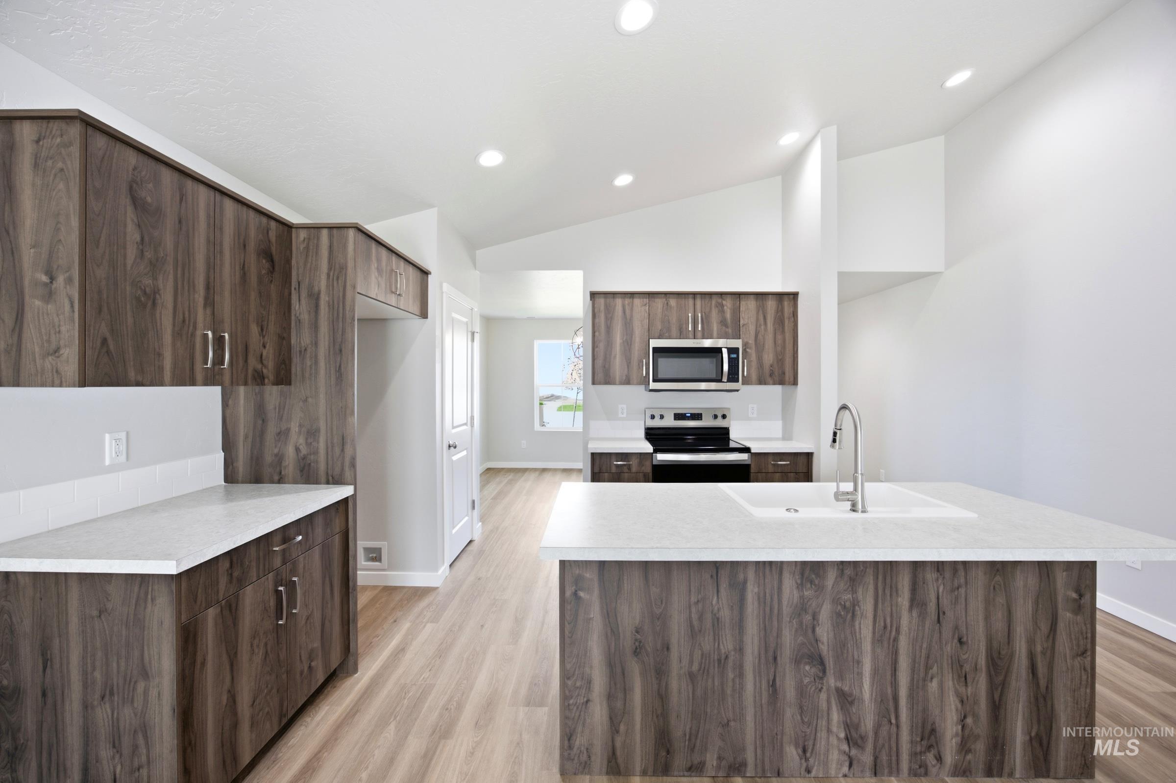 108 N Tideberry Ave, Kuna, Idaho 83634, 3 Bedrooms, 2 Bathrooms, Residential For Sale, Price $409,990, 98997650