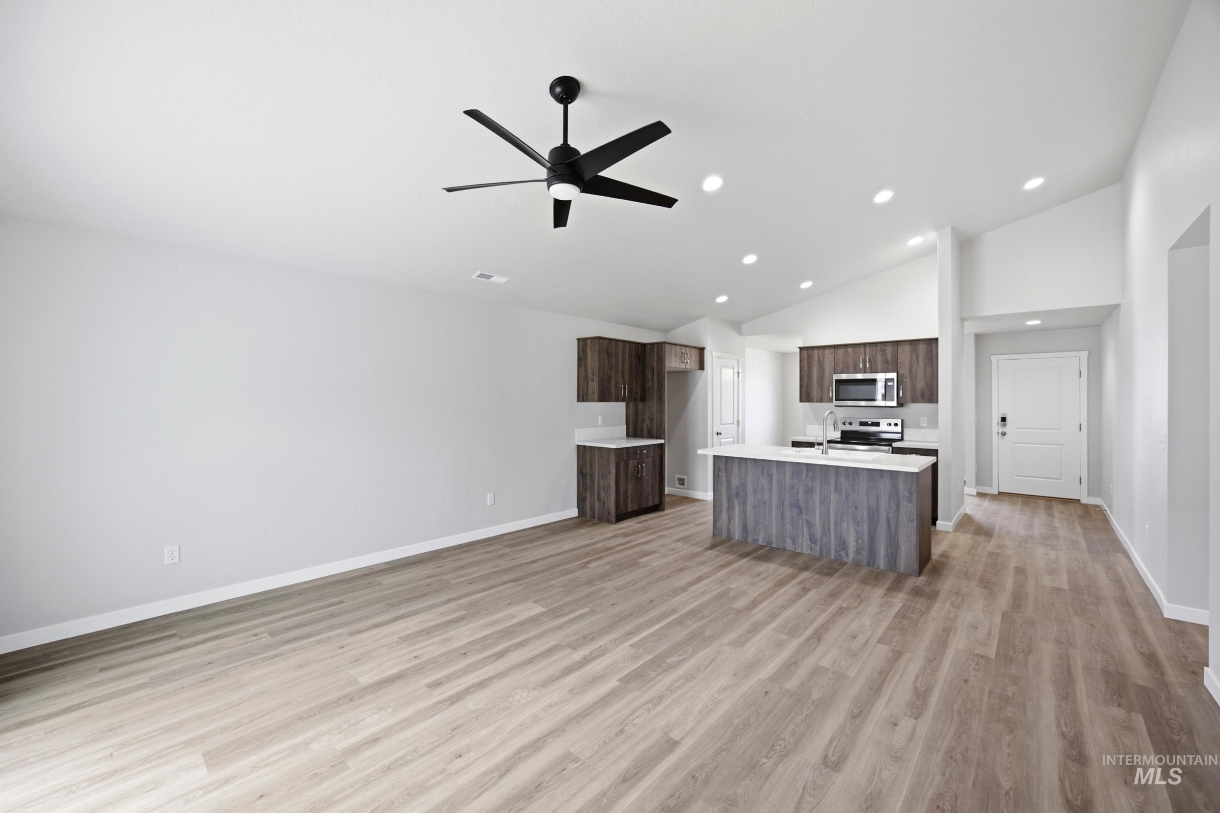 108 N Tideberry Ave, Kuna, Idaho 83634, 3 Bedrooms, 2 Bathrooms, Residential For Sale, Price $409,990, 98997650