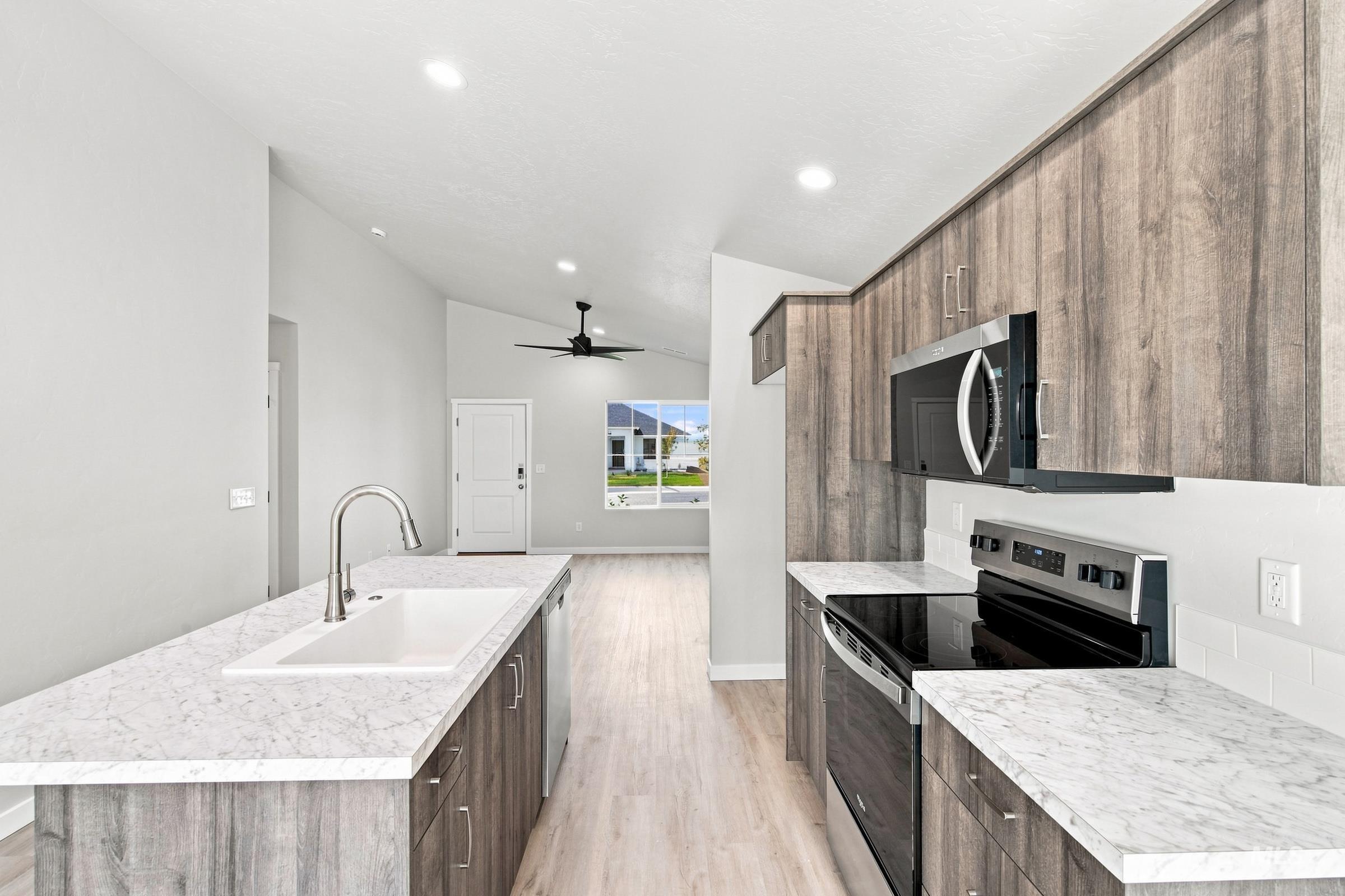 92 N Tideberry Ave, Kuna, Idaho 83634, 3 Bedrooms, 2 Bathrooms, Residential For Sale, Price $394,990, 98997651