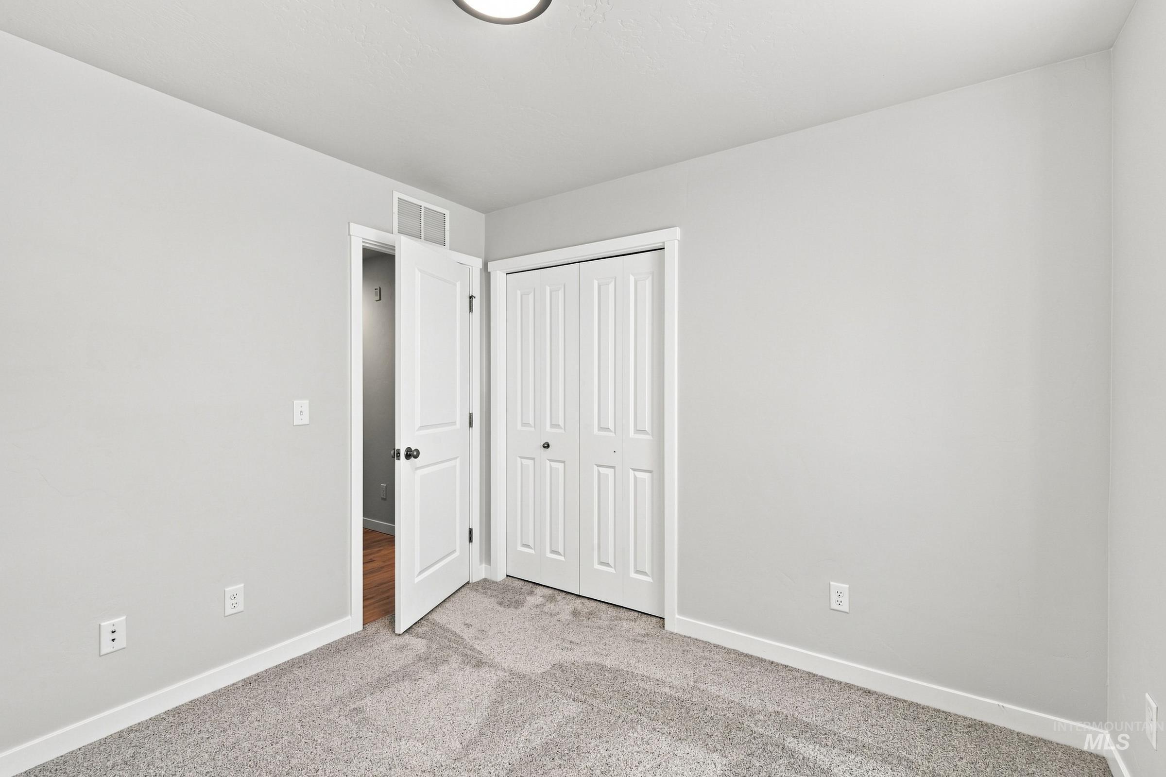 92 N Tideberry Ave, Kuna, Idaho 83634, 3 Bedrooms, 2 Bathrooms, Residential For Sale, Price $394,990, 98997651