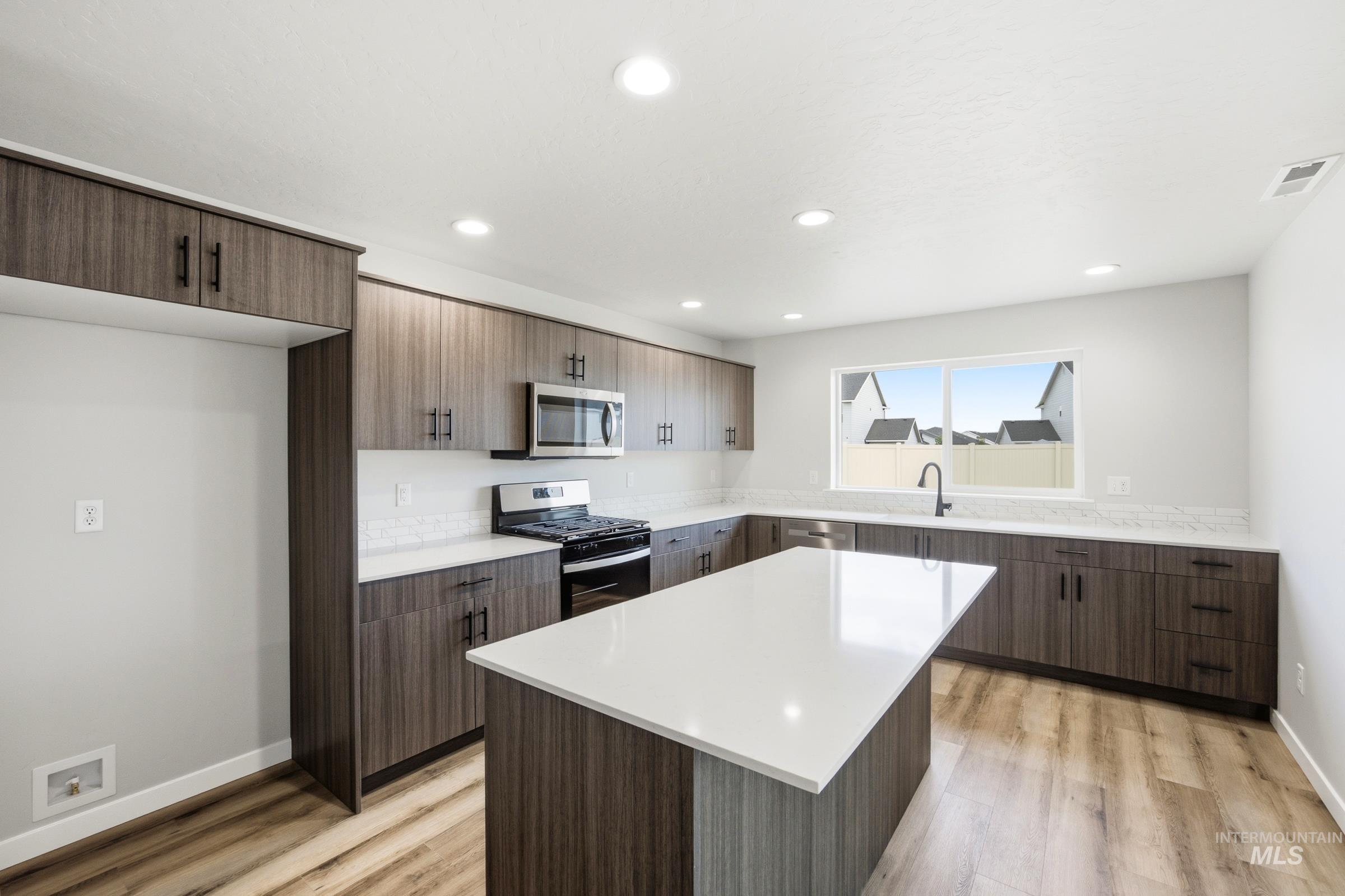 12682 Kinsella St, Nampa, Idaho 83651, 5 Bedrooms, 2.5 Bathrooms, Residential For Sale, Price $499,990, 98997659