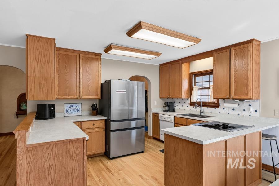 721 S Lynn, Moscow, Idaho 83843, 4 Bedrooms, 3 Bathrooms, Residential For Sale, Price $670,000,MLS 98997669