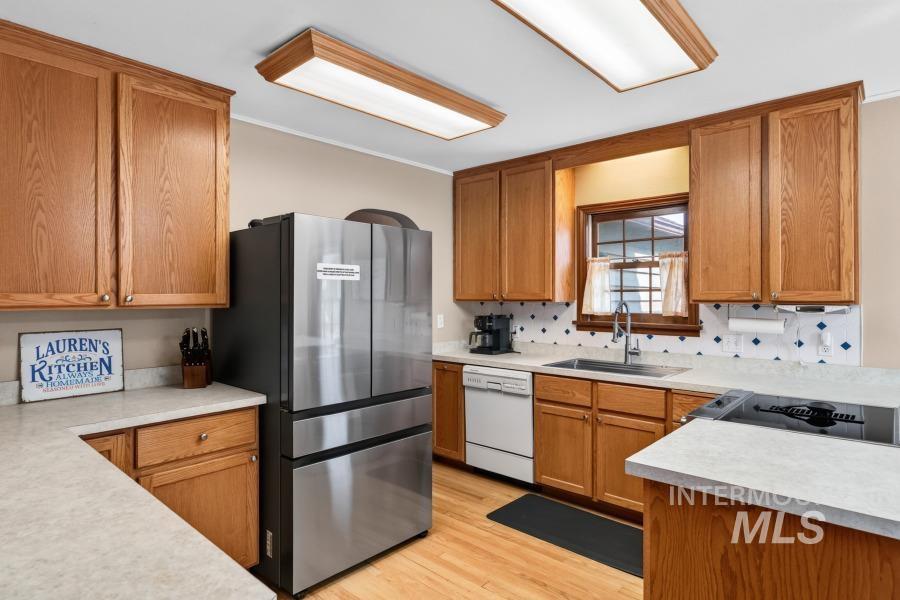 721 S Lynn, Moscow, Idaho 83843, 4 Bedrooms, 3 Bathrooms, Residential For Sale, Price $670,000,MLS 98997669