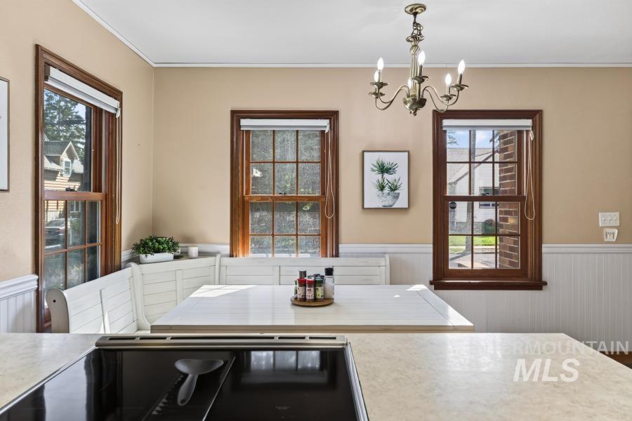 721 S Lynn, Moscow, Idaho 83843, 4 Bedrooms, 3 Bathrooms, Residential For Sale, Price $670,000,MLS 98997669