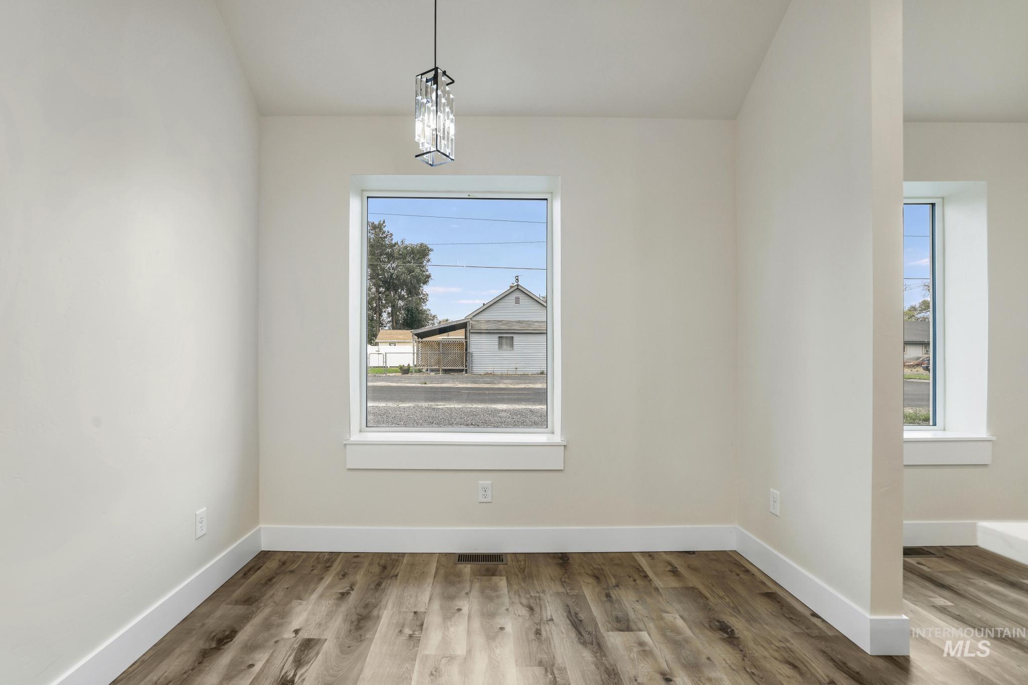 304 Van Buren, Twin Falls, Idaho 83301, 3 Bedrooms, 2 Bathrooms, Residential For Sale, Price $329,900, 98997671