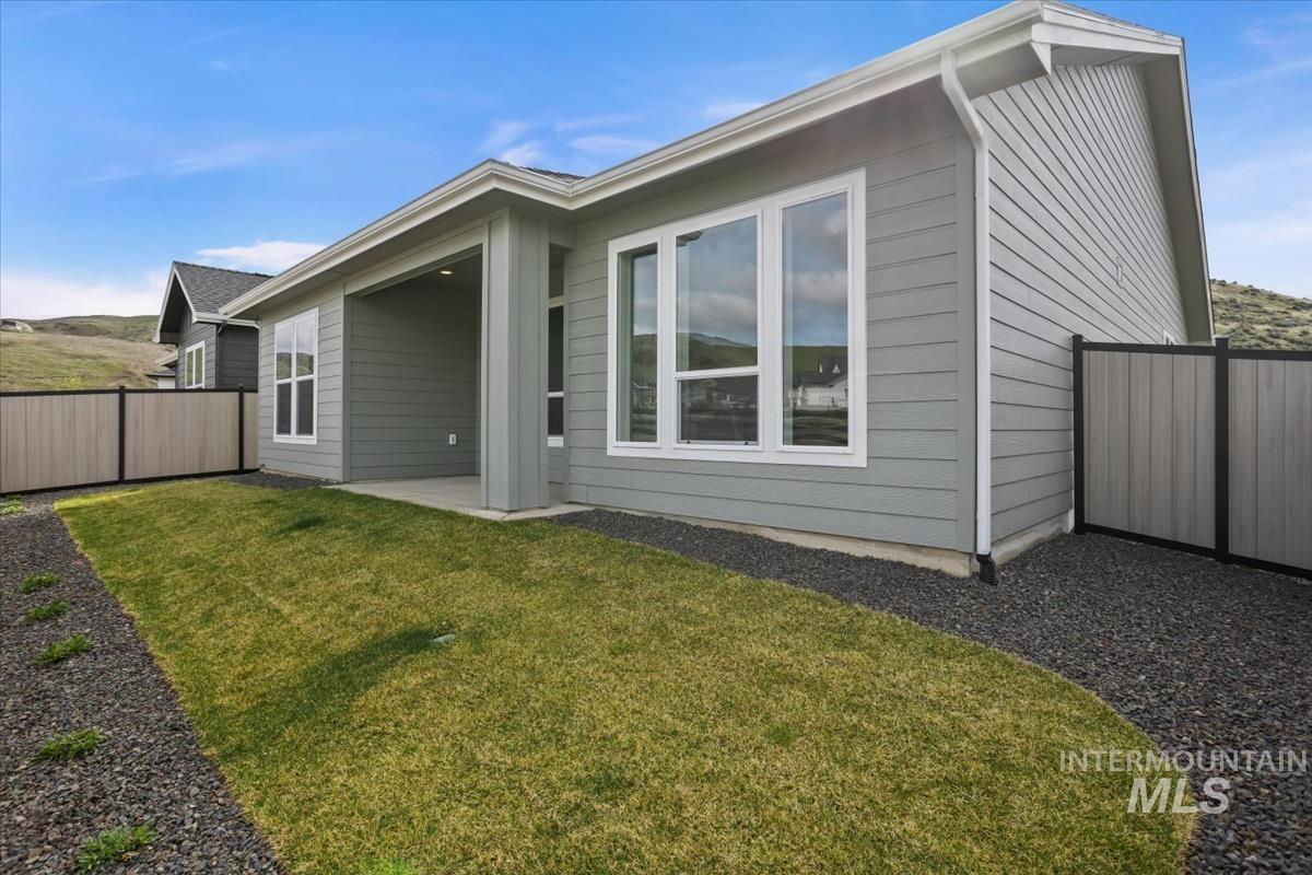2130 E Rodeo St., Kuna, Idaho 83634, 3 Bedrooms, 2 Bathrooms, Residential For Sale, Price $579,880, 98997674