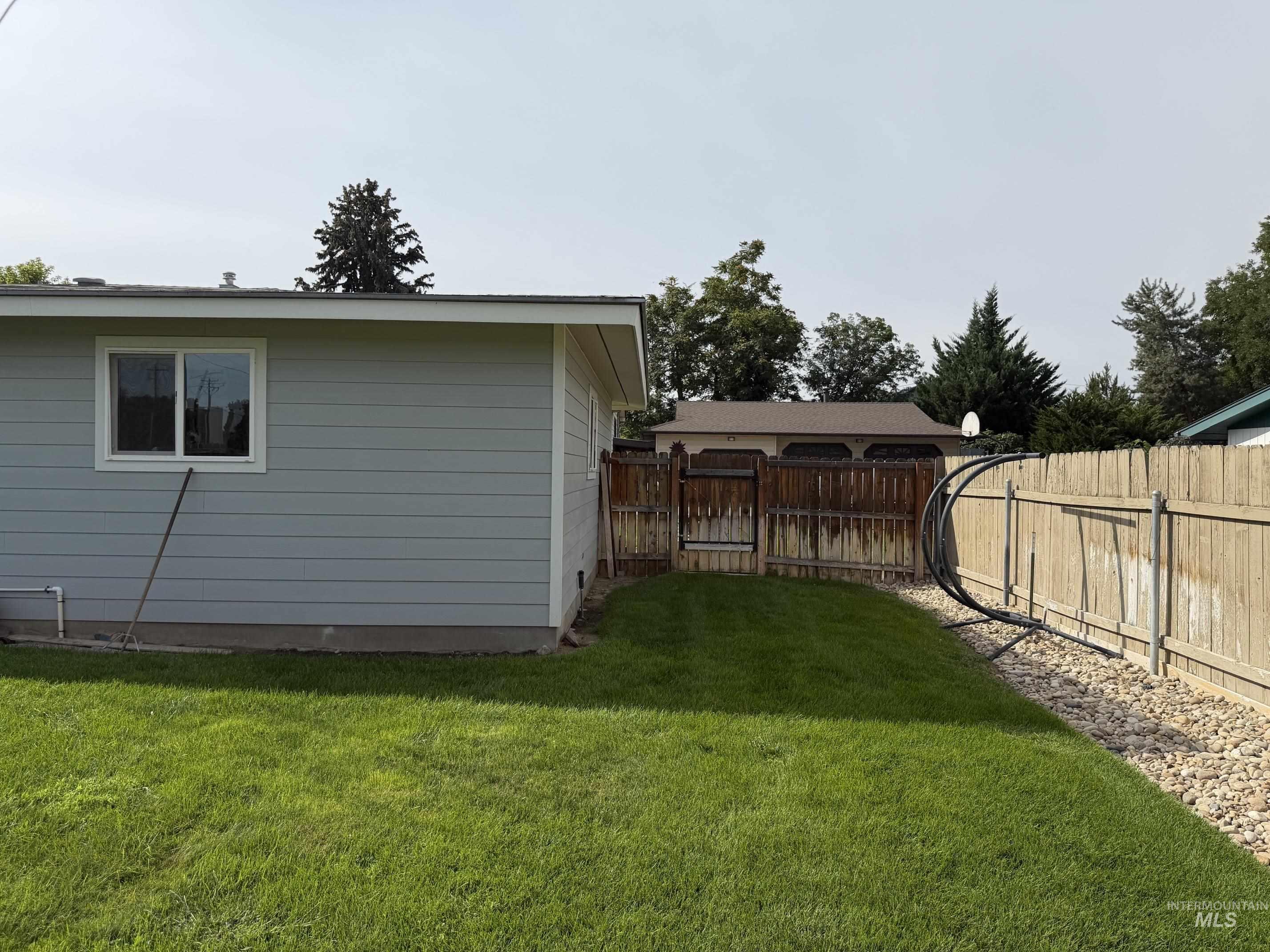 1309 SW 11th Ave, Ontario, Oregon 97914, 5 Bedrooms, 3 Bathrooms, Residential For Sale, Price $339,900, 98997676