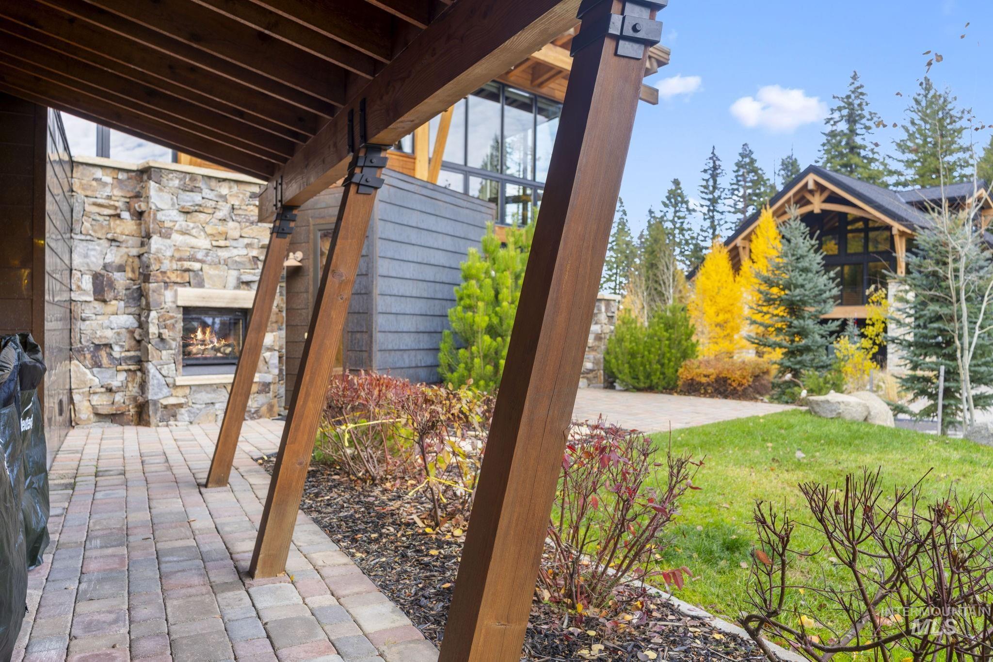 16 Steelhead Court, Donnelly, Idaho 83615, 3 Bedrooms, 3.5 Bathrooms, Residential For Sale, Price $2,225,000, 98997680