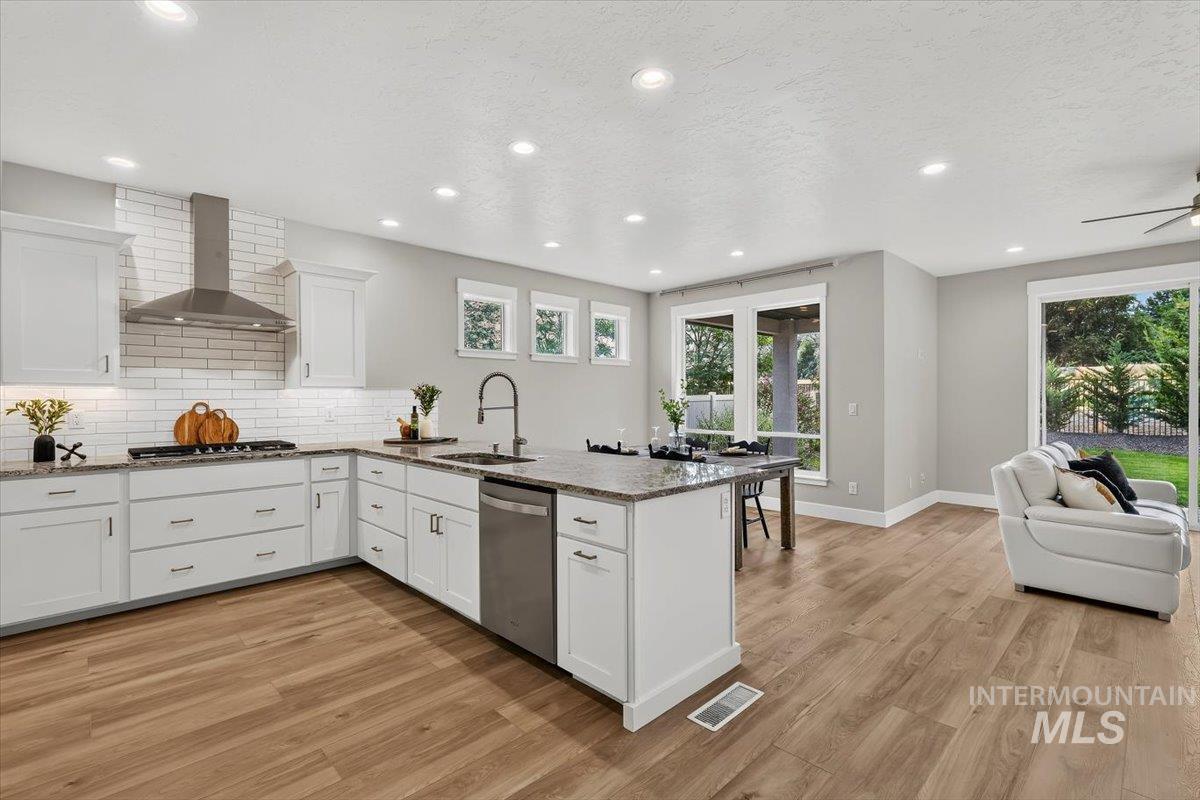 4687 S Gabbro Way, Nampa, Idaho 83686, 3 Bedrooms, 3 Bathrooms, Residential For Sale, Price $699,995,MLS 98997683