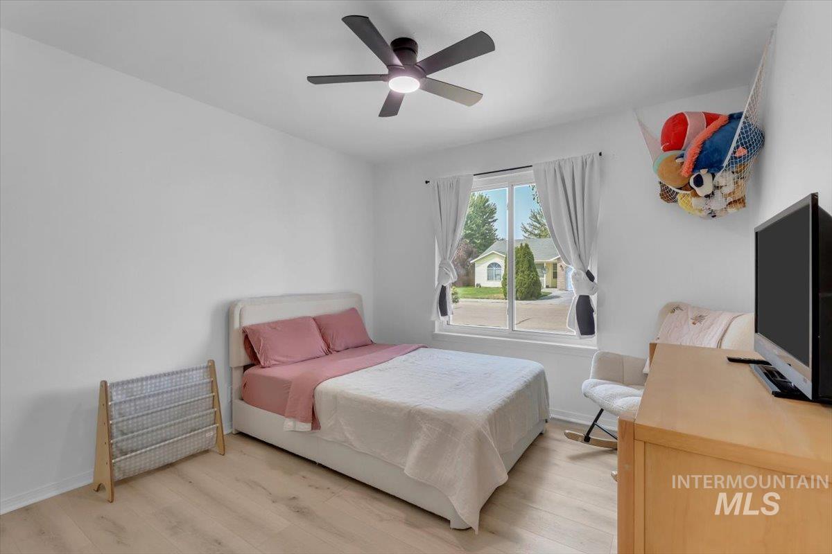 850 Garrett St, Mountain Home, Idaho 83116, 3 Bedrooms, 2 Bathrooms, Residential For Sale, Price $349,999,MLS 98997684