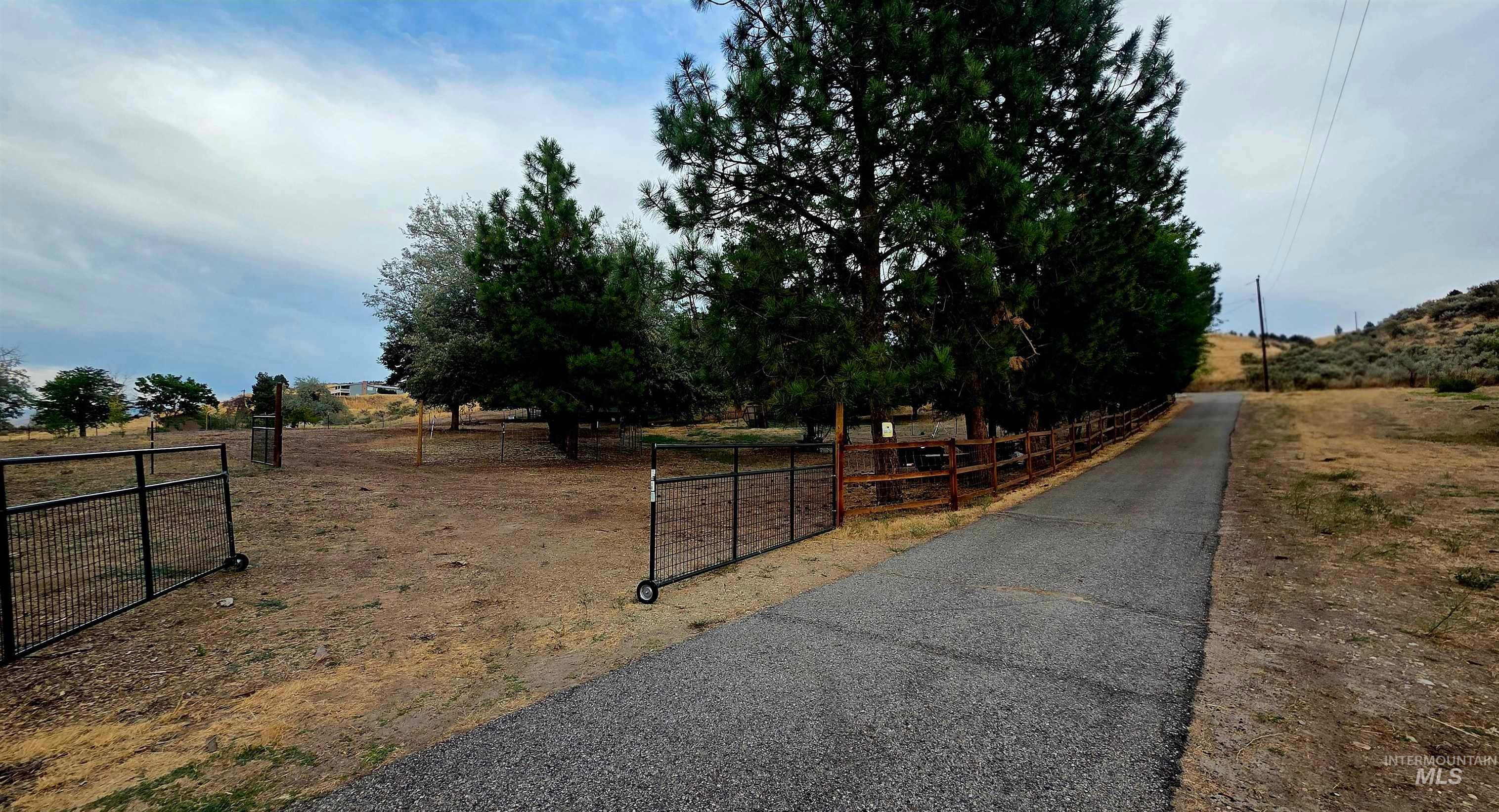 13100 N Horseshoe Bend Rd, Boise, Idaho 83714, 5 Bedrooms, 4 Bathrooms, Residential For Sale, Price $1,074,500, 98997696