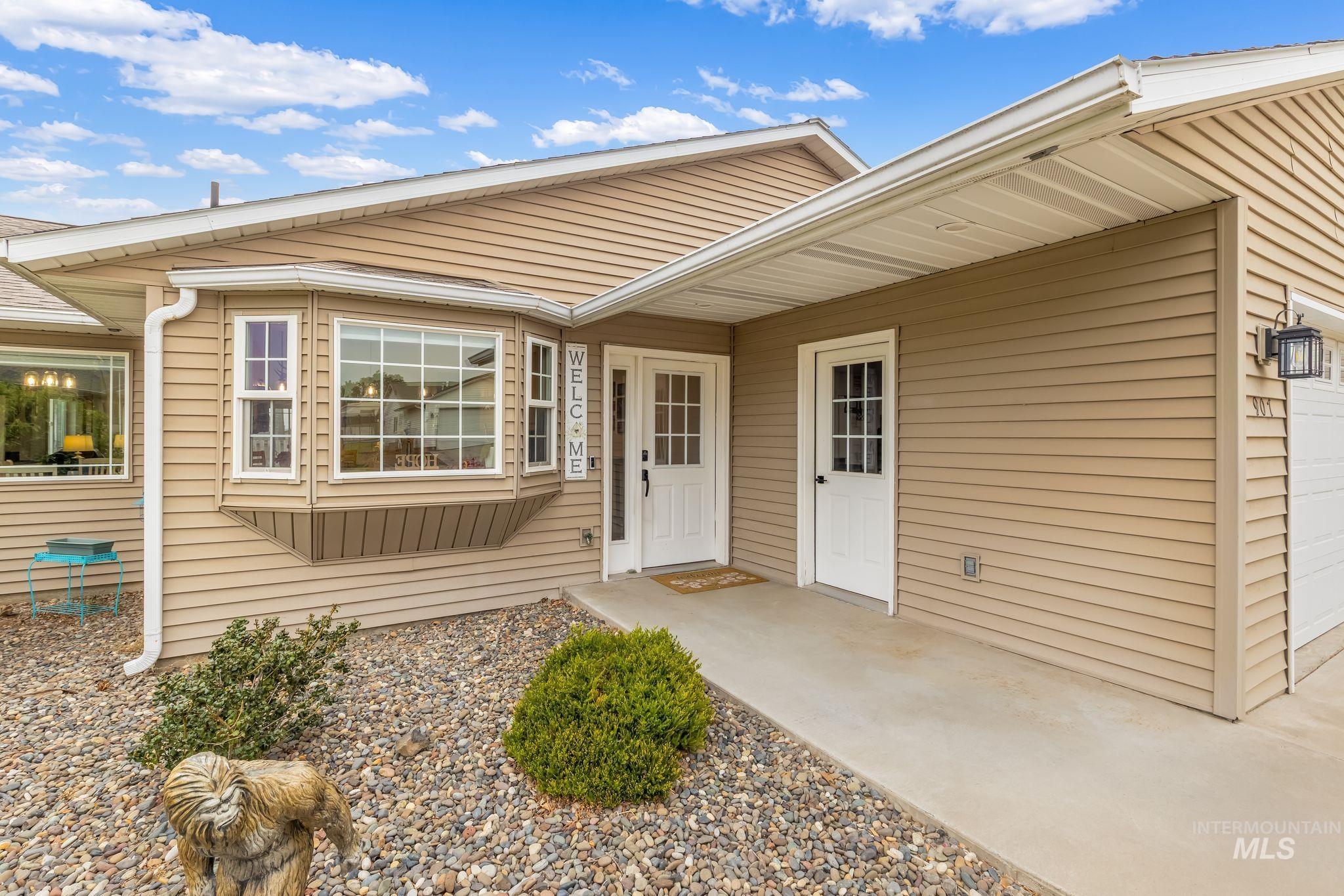 907 Magnolia St, Lewiston, Idaho 83501, 3 Bedrooms, 2 Bathrooms, Residential For Sale, Price $469,000,MLS 98997697