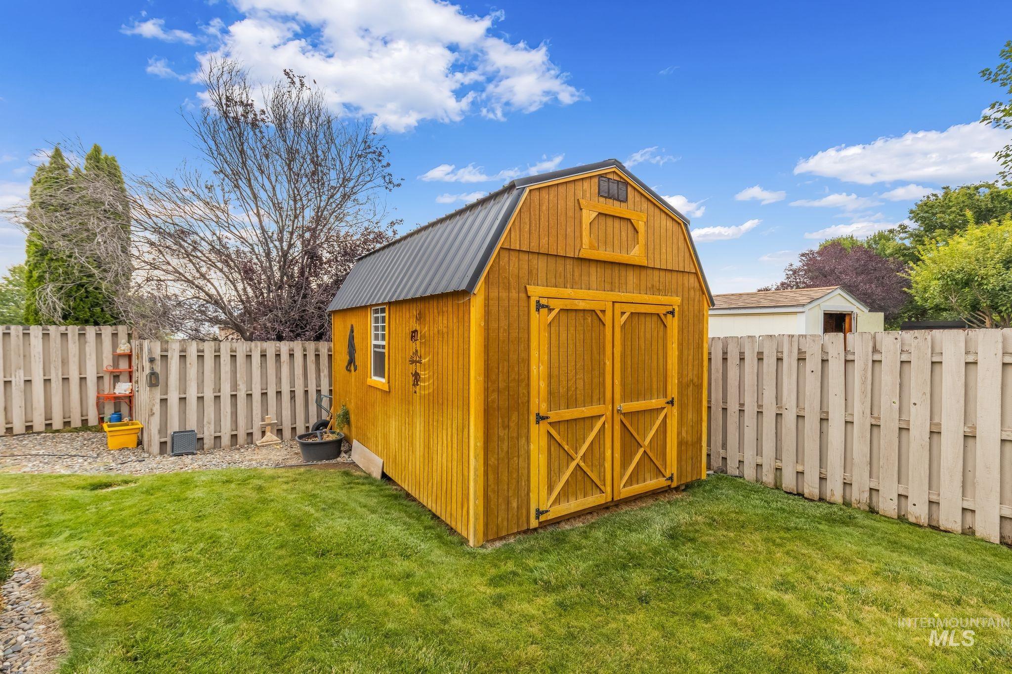 907 Magnolia St, Lewiston, Idaho 83501, 3 Bedrooms, 2 Bathrooms, Residential For Sale, Price $469,000,MLS 98997697
