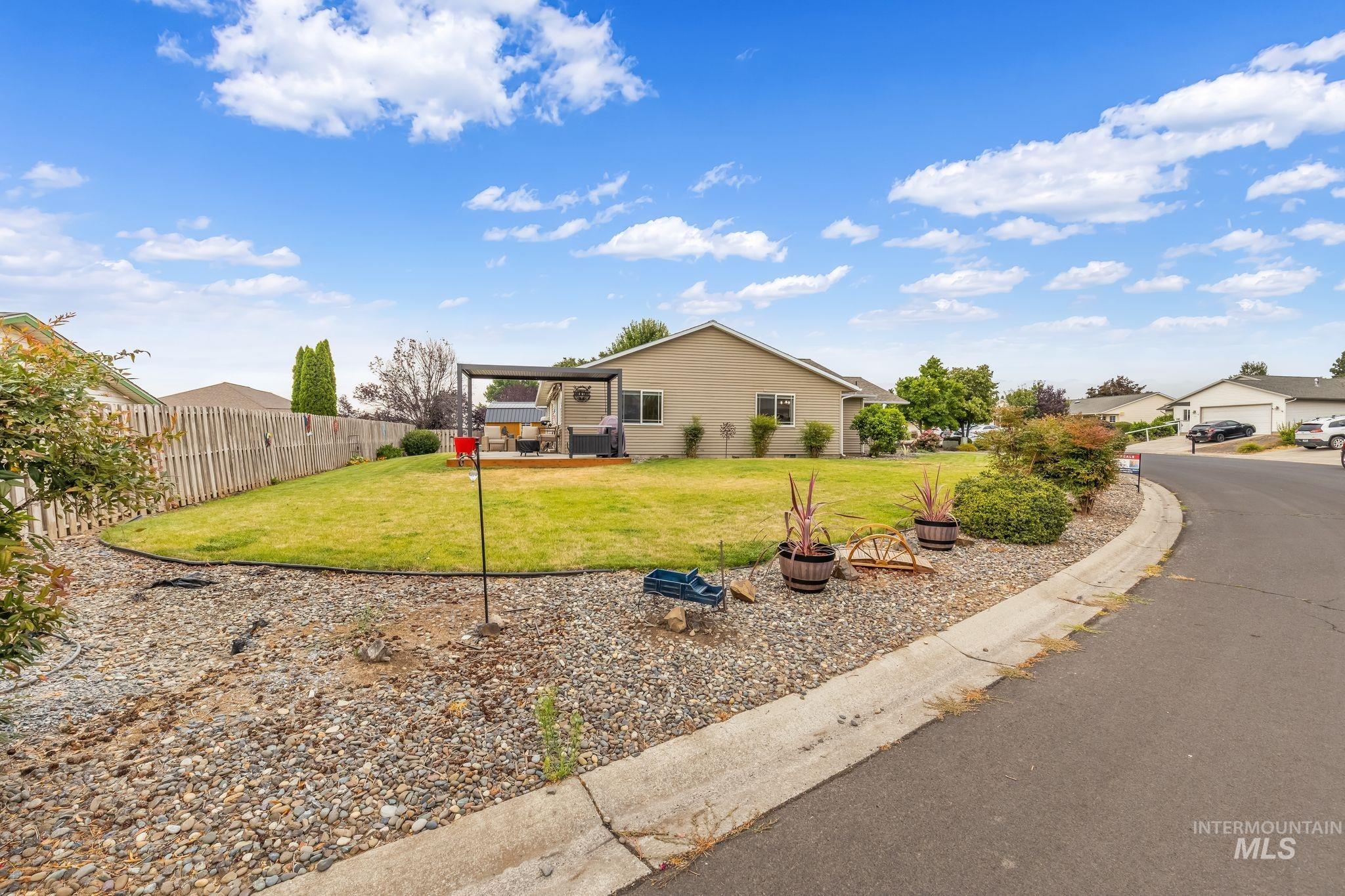 907 Magnolia St, Lewiston, Idaho 83501, 3 Bedrooms, 2 Bathrooms, Residential For Sale, Price $469,000,MLS 98997697
