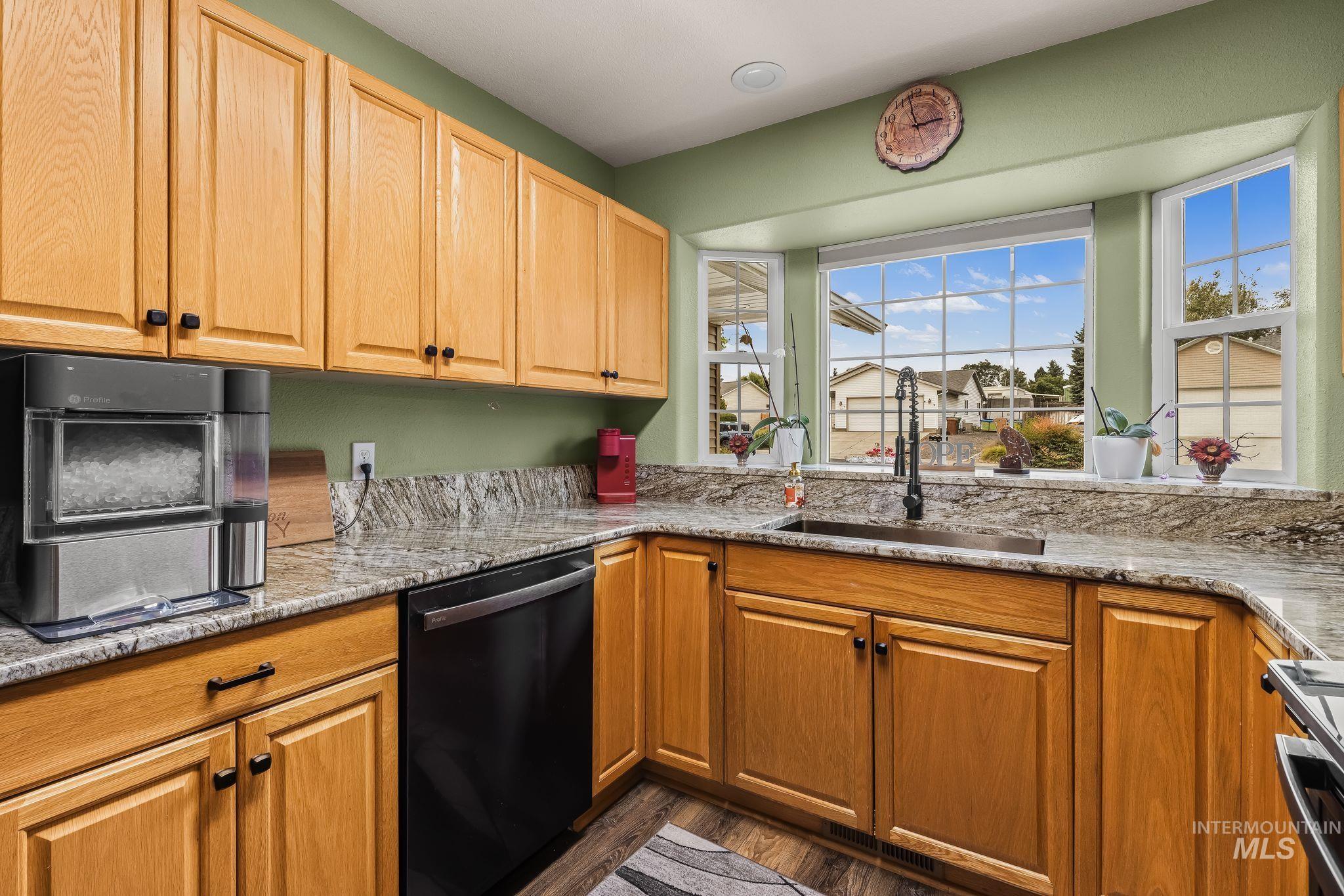 907 Magnolia St, Lewiston, Idaho 83501, 3 Bedrooms, 2 Bathrooms, Residential For Sale, Price $469,000,MLS 98997697