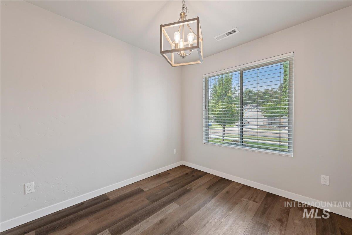 3068 S Green Forest Way, Boise, Idaho 83709, 3 Bedrooms, 2 Bathrooms, Residential For Sale, Price $399,990,MLS 98997698