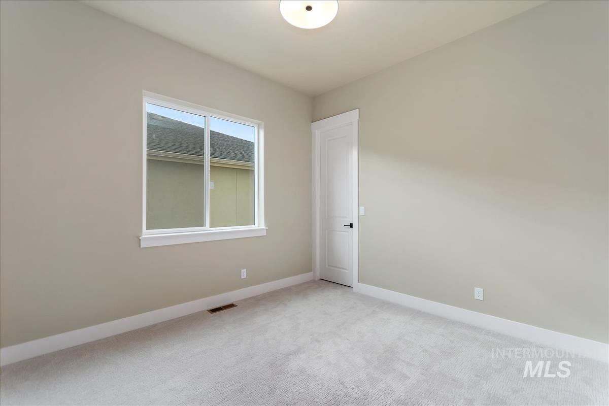 10887 W Lahinch Ln, Kuna, Idaho 83634, 3 Bedrooms, 2.5 Bathrooms, Residential For Sale, Price $639,880, 98997700