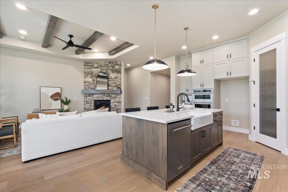10887 W Lahinch Ln, Kuna, Idaho 83634, 3 Bedrooms, 2.5 Bathrooms, Residential For Sale, Price $639,880, 98997700