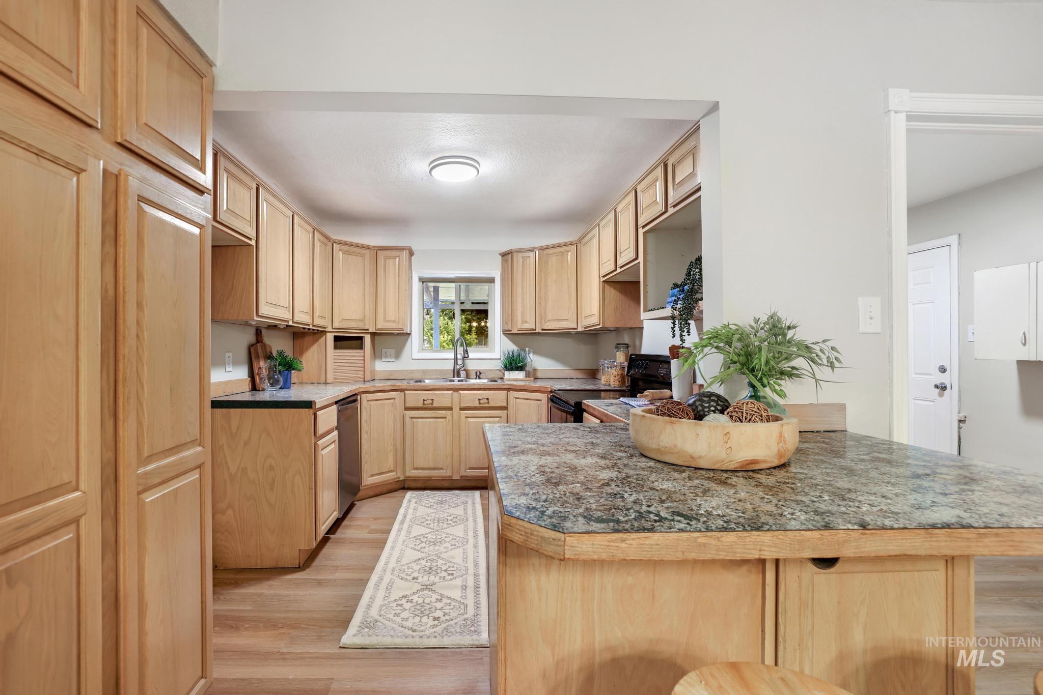 474 Polk St., Twin Falls, Idaho 83301, 2 Bedrooms, 1 Bathroom, Residential For Sale, Price $269,000,MLS 98997705