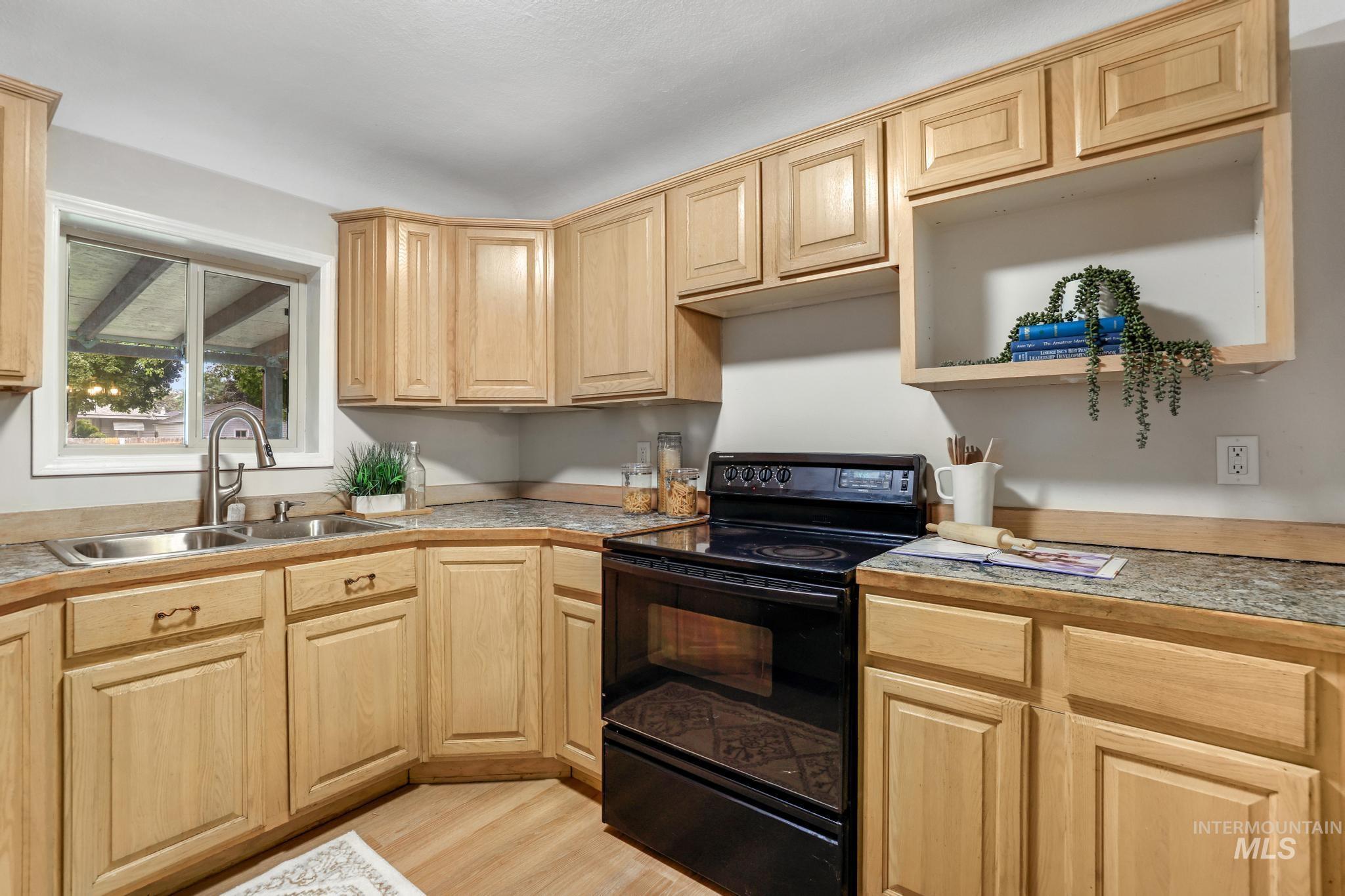 474 Polk St., Twin Falls, Idaho 83301, 2 Bedrooms, 1 Bathroom, Residential For Sale, Price $269,000,MLS 98997705