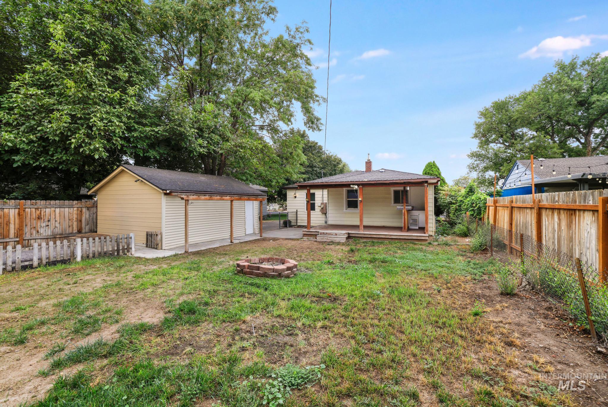 474 Polk St., Twin Falls, Idaho 83301, 2 Bedrooms, 1 Bathroom, Residential For Sale, Price $269,000,MLS 98997705