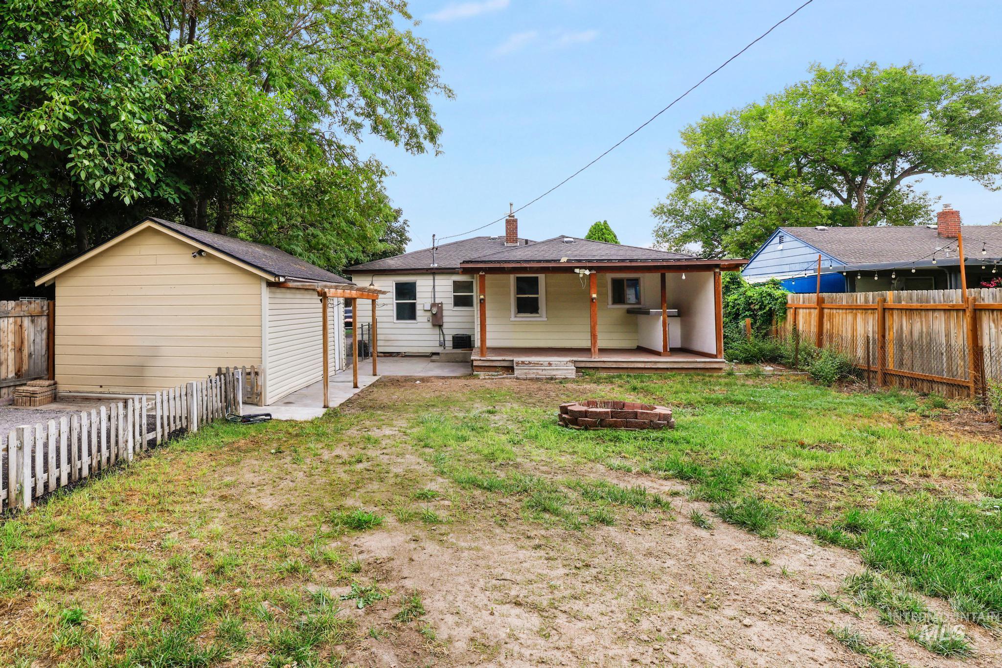 474 Polk St., Twin Falls, Idaho 83301, 2 Bedrooms, 1 Bathroom, Residential For Sale, Price $269,000,MLS 98997705