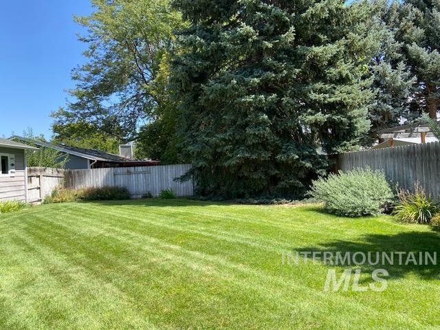1530 Targhee Drive, Twin Falls, Idaho 83301, 3 Bedrooms, 2 Bathrooms, Residential For Sale, Price $350,000,MLS 98997714