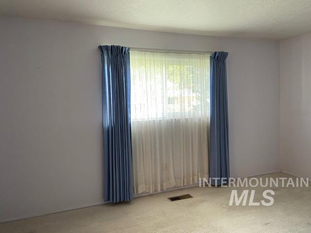 1530 Targhee Drive, Twin Falls, Idaho 83301, 3 Bedrooms, 2 Bathrooms, Residential For Sale, Price $350,000,MLS 98997714