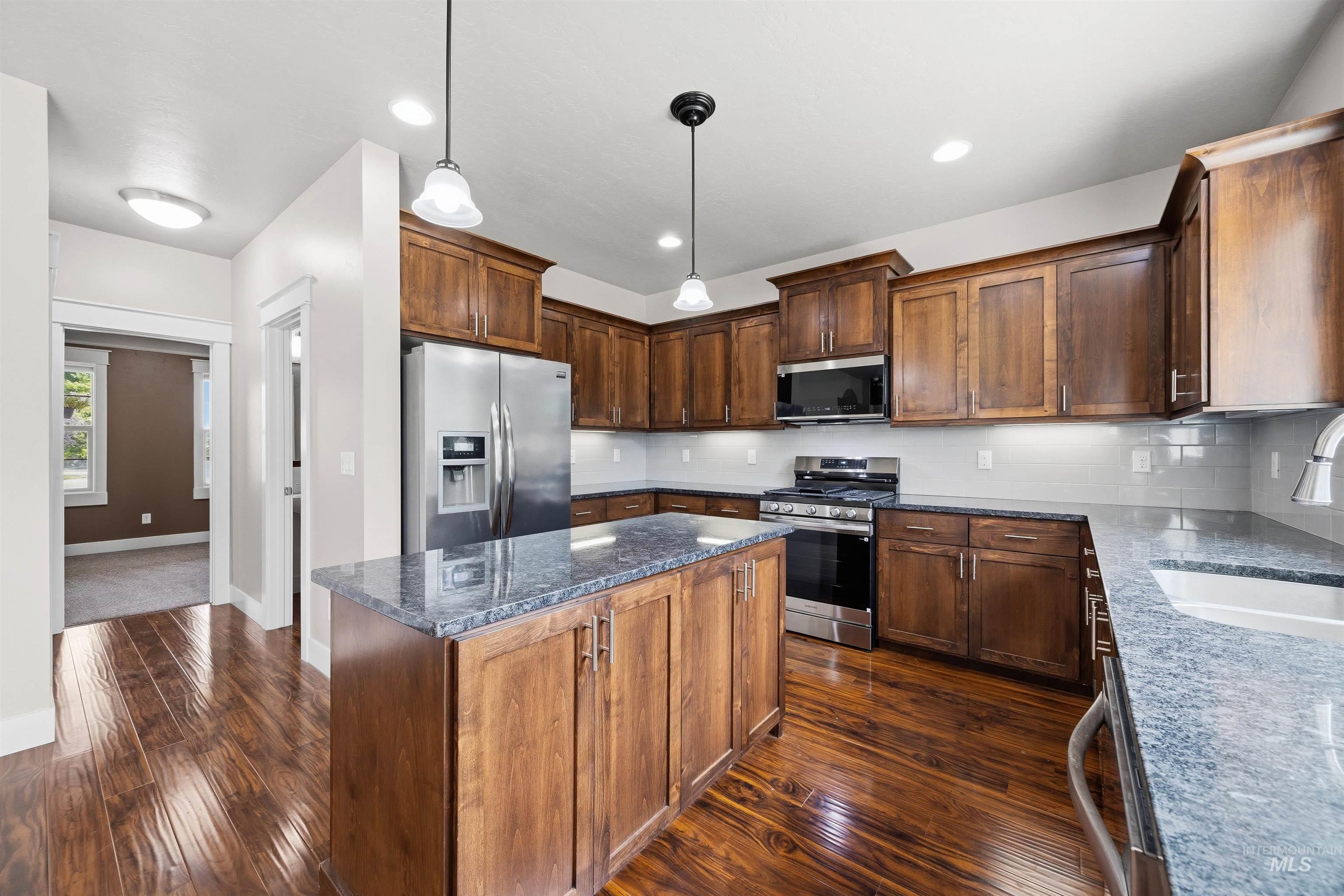10049 W Chino Dr, Star, Idaho 83669, 4 Bedrooms, 3 Bathrooms, Residential For Sale, Price $609,900,MLS 98997715