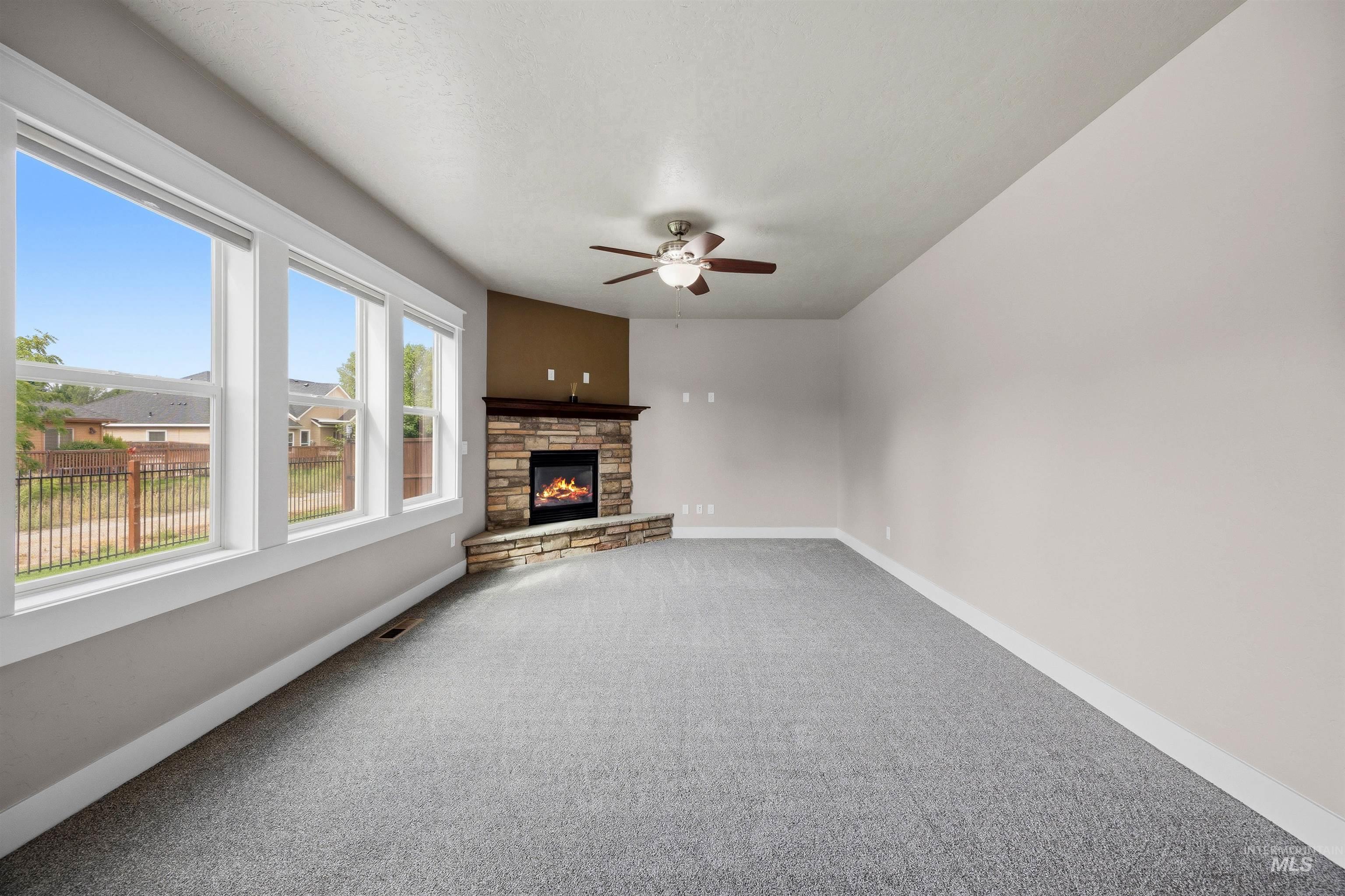 10049 W Chino Dr, Star, Idaho 83669, 4 Bedrooms, 3 Bathrooms, Residential For Sale, Price $609,900,MLS 98997715