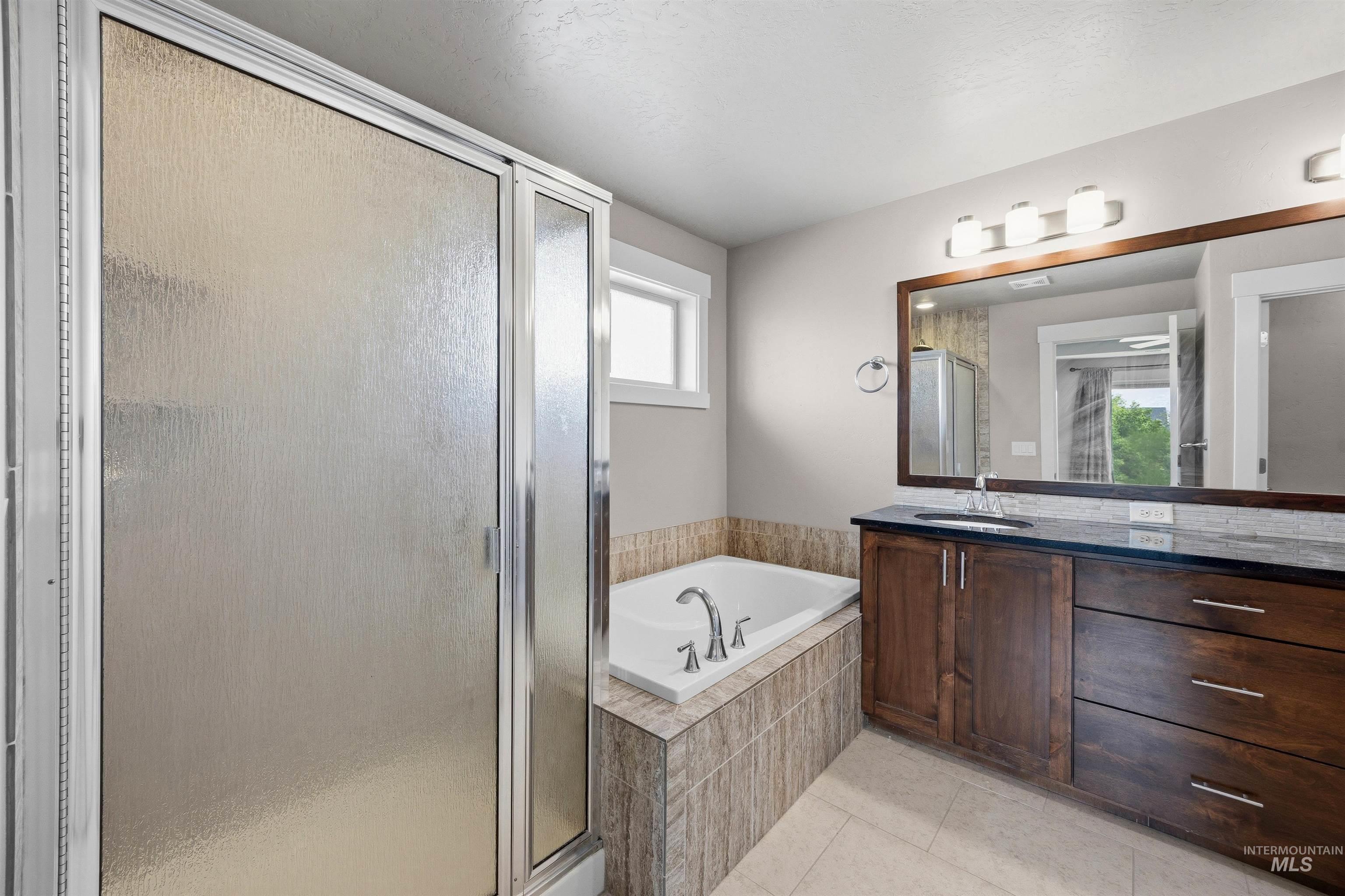 10049 W Chino Dr, Star, Idaho 83669, 4 Bedrooms, 3 Bathrooms, Residential For Sale, Price $609,900,MLS 98997715