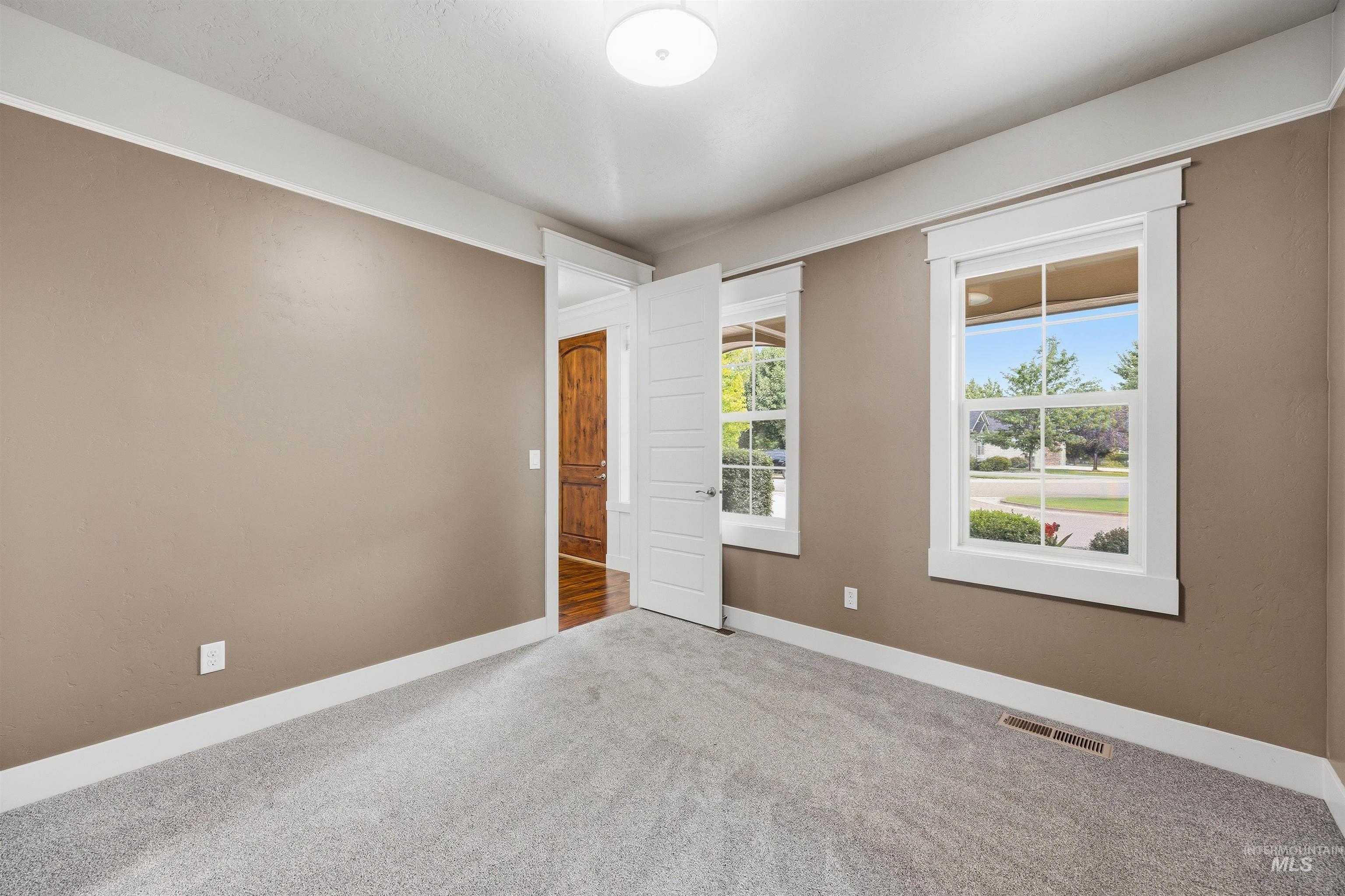 10049 W Chino Dr, Star, Idaho 83669, 4 Bedrooms, 3 Bathrooms, Residential For Sale, Price $609,900,MLS 98997715