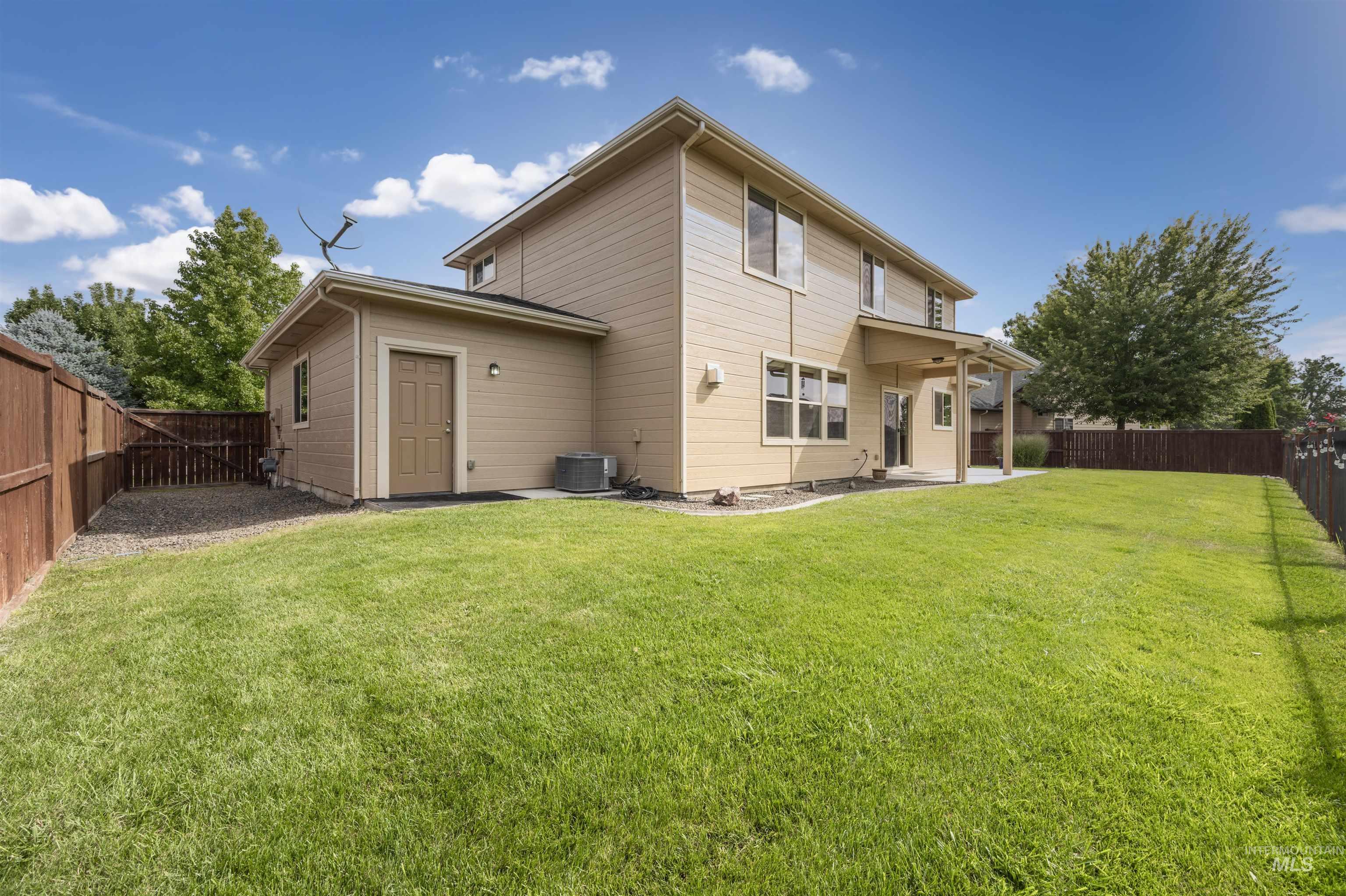 10049 W Chino Dr, Star, Idaho 83669, 4 Bedrooms, 3 Bathrooms, Residential For Sale, Price $609,900,MLS 98997715