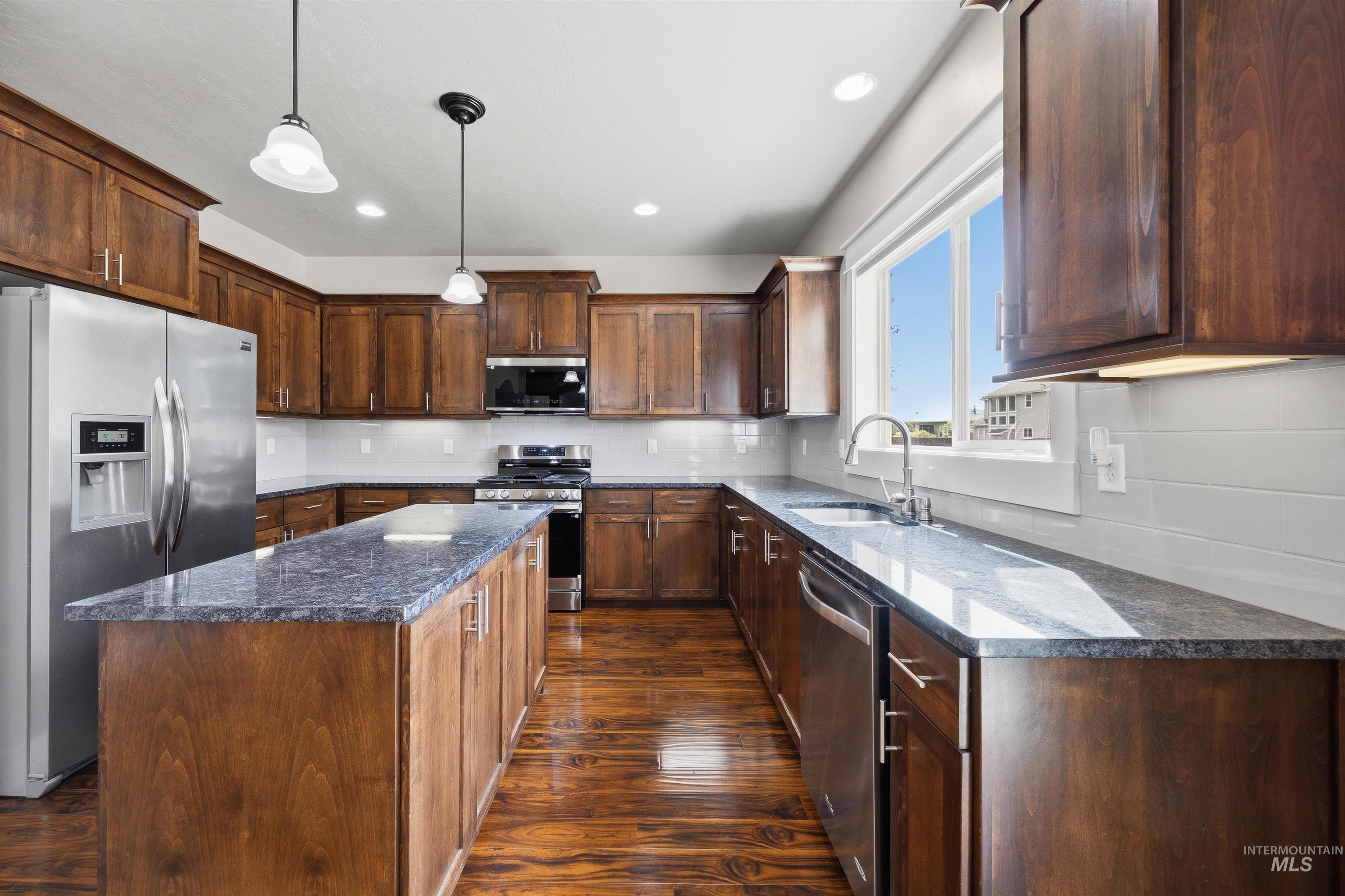 10049 W Chino Dr, Star, Idaho 83669, 4 Bedrooms, 3 Bathrooms, Residential For Sale, Price $609,900,MLS 98997715