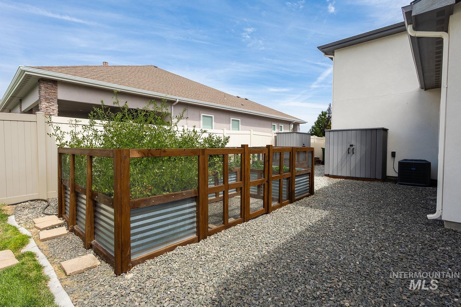 277 Dudley Ln., Nampa, Idaho 83687, 3 Bedrooms, 2.5 Bathrooms, Residential For Sale, Price $849,000,MLS 98997718